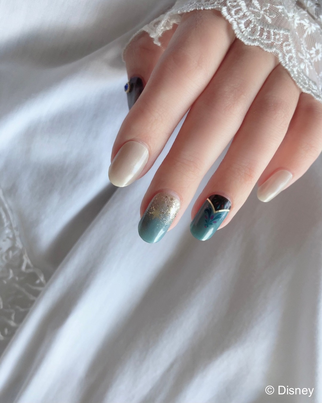 Disney collection - Frozen Holiday/ohora/ジェルネイルを使ったクチコミ（3枚目）