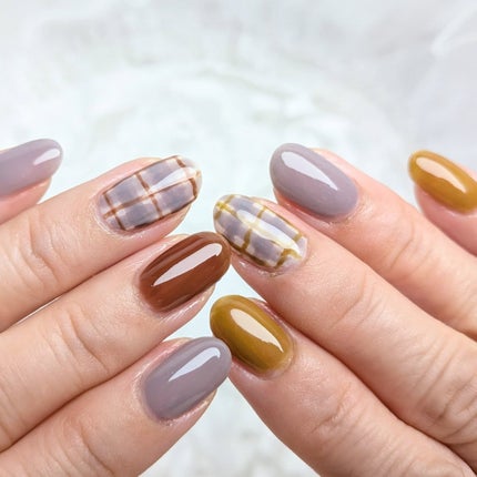 ミルクティ on LIPS 「✴✴ちゅるちゅるこなつポリッシュネイル❤️✴どのカラーも透け感..」(3枚目)