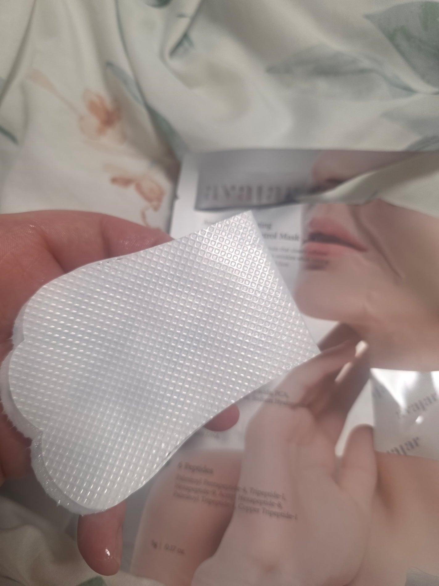 リジュビネイティングネックリンクルコントロールマスク/avajar/ネック・デコルテケアを使ったクチコミ(2枚目)