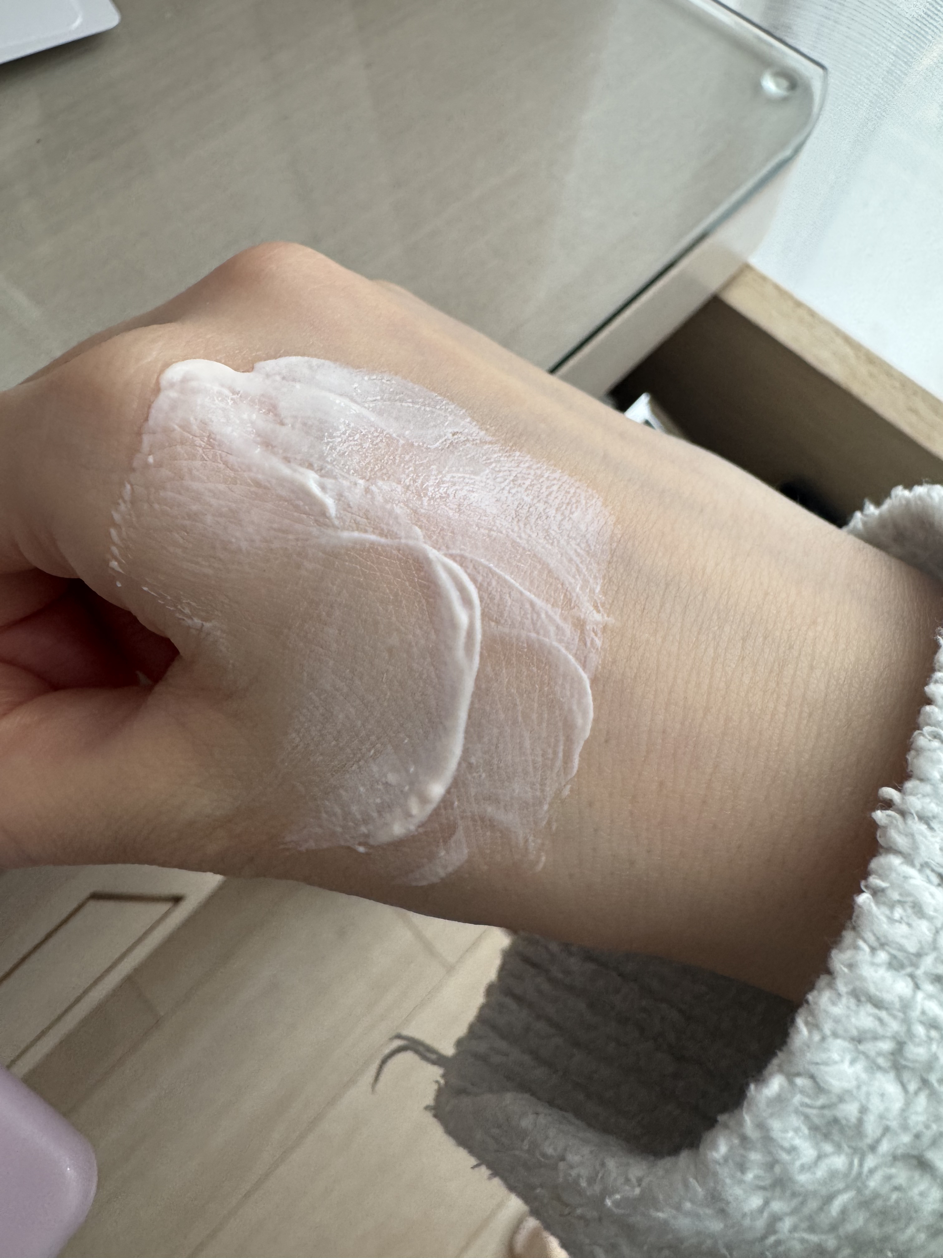 クレームＵＶ ｎ/クレ・ド・ポー ボーテ/化粧下地を使ったクチコミ（3枚目）