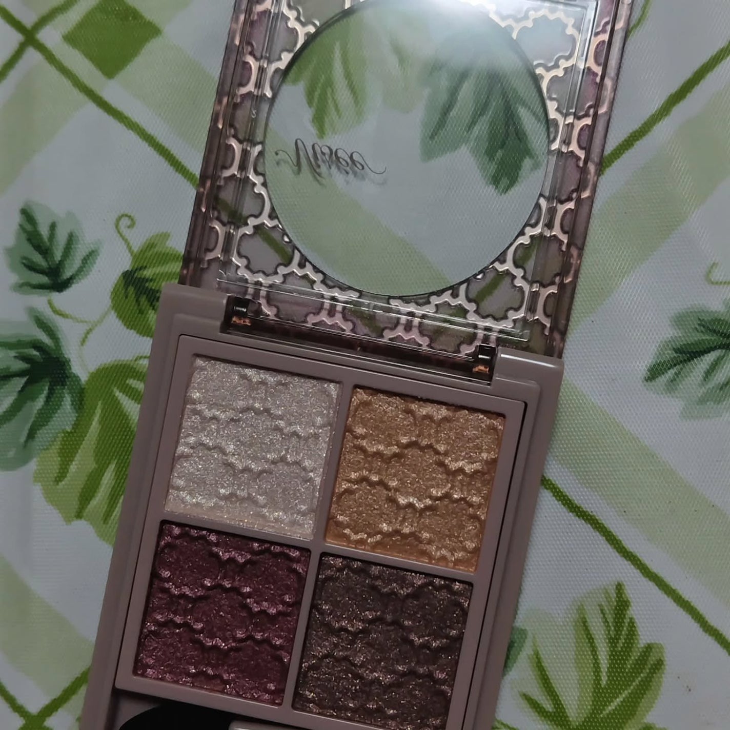 グロッシーリッチ アイズ N/Visée/アイシャドウパレットを使ったクチコミ(2枚目)