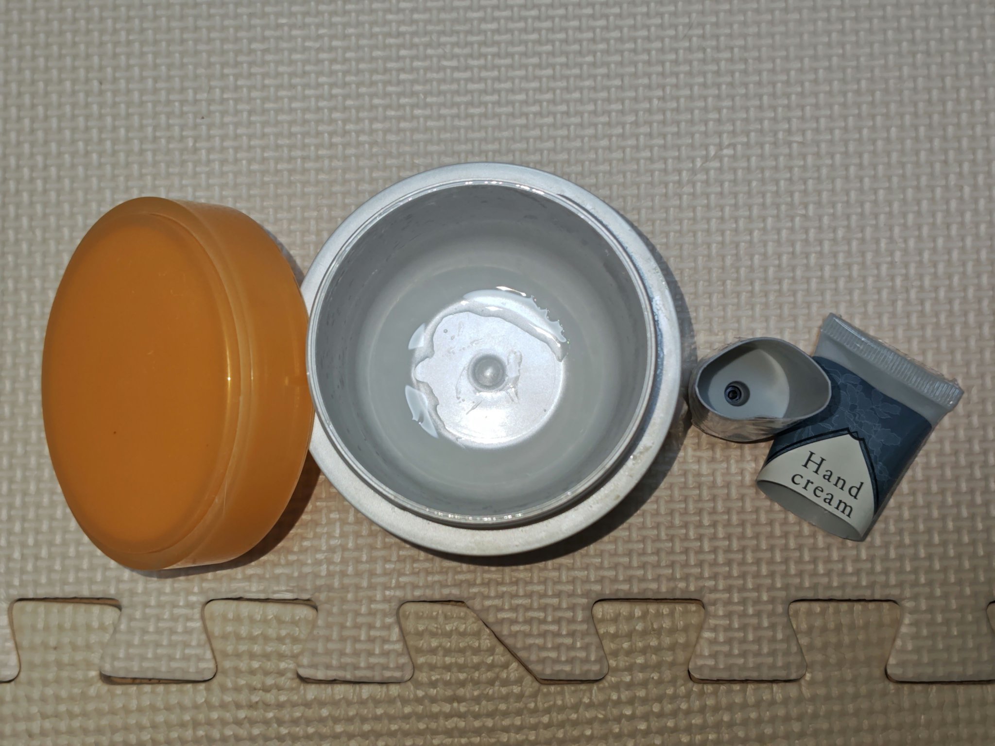 ロイヤルパーティー ハンドクリーム/DAISO/ハンドクリームを使ったクチコミ（1枚目）