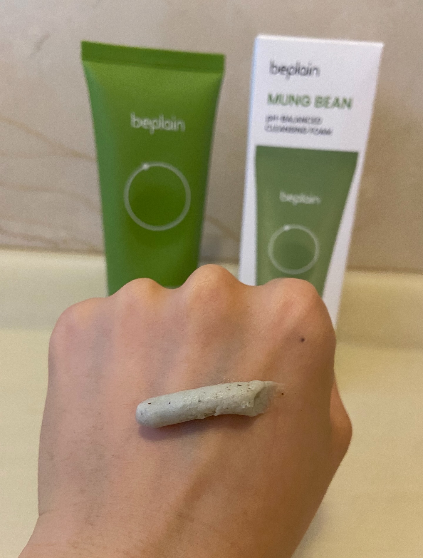 beplain 緑豆弱酸性洗顔フォームのクチコミ「\緑豆配合洗顔フォーム♡/
.
.
✔︎ beplain
MUNG BEAN PH-BALAN.....」（3枚目）