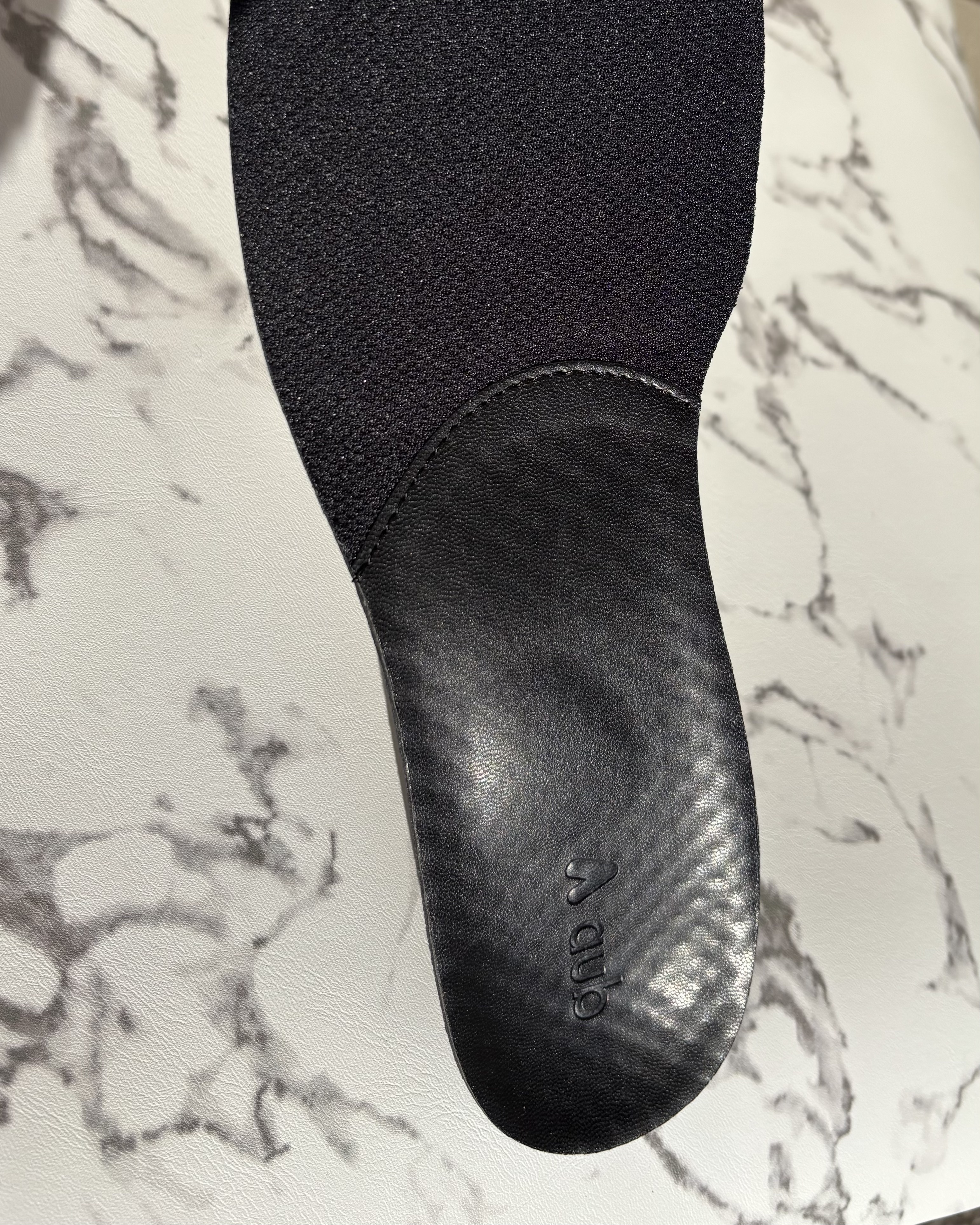 aub CORE STEP　歩く​たび足が​目覚める​インソールのクチコミ「CORE STEPのインソール、正直あまり期待せずに履いてみたけど、
最初の一歩で「あ、違う」.....」（3枚目）