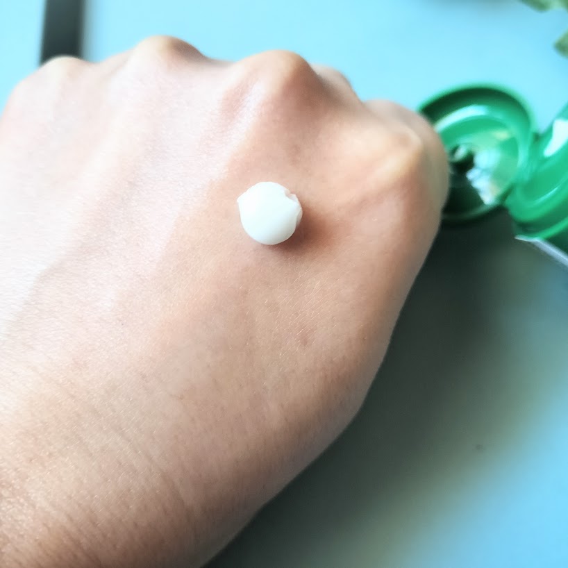 グリソメド ハンドクリーム A (カモミール)/グリソメド/ハンドクリームを使ったクチコミ（2枚目）