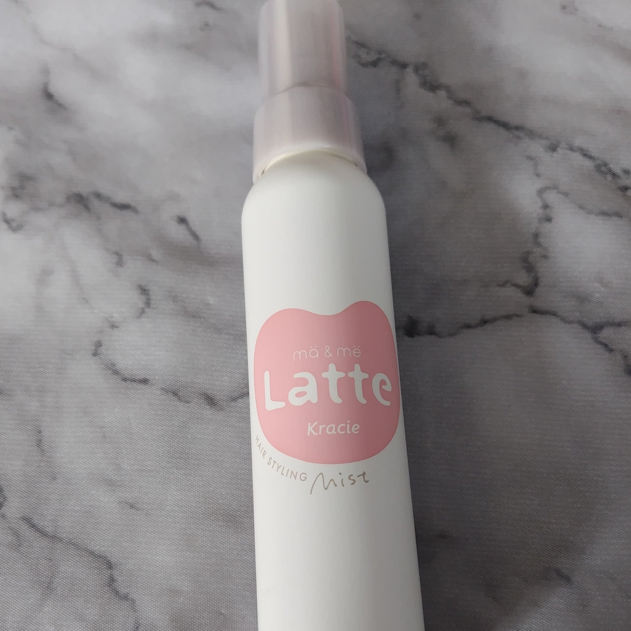 マー＆ミー　ラッテ マー&ミー ブラッシング オイルミストのクチコミ「大事な娘ちゃんの髪の毛に✨からまりするん！✨マー＆ミー　ラッテ　マー&ミー ブラッシング オイ.....」（1枚目）