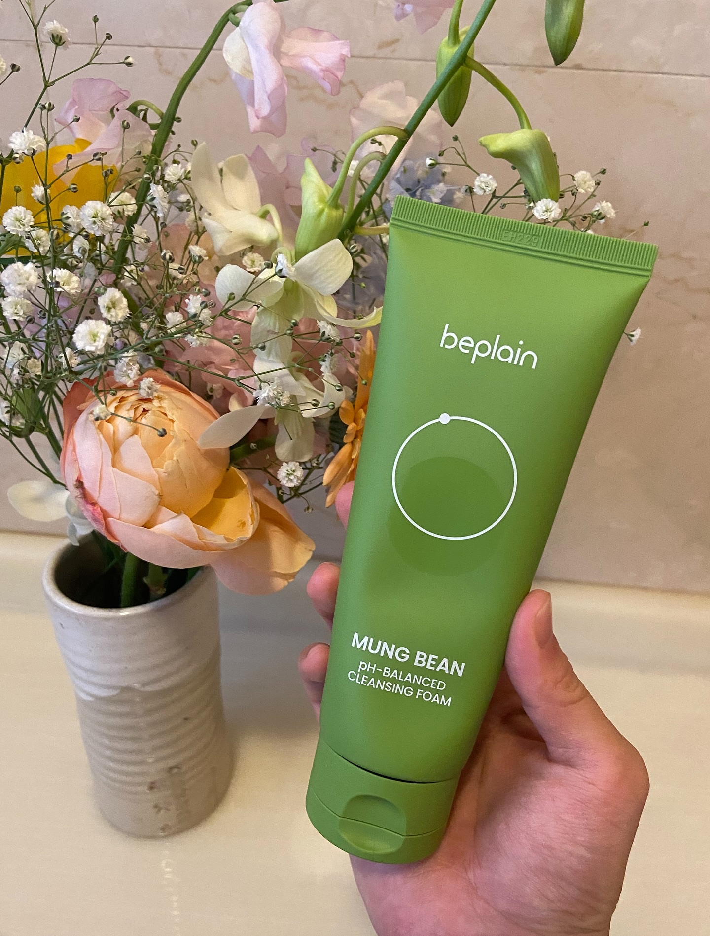 beplain 緑豆弱酸性洗顔フォームのクチコミ「\緑豆配合洗顔フォーム♡/
.
.
✔︎ beplain
MUNG BEAN PH-BALAN.....」（2枚目）
