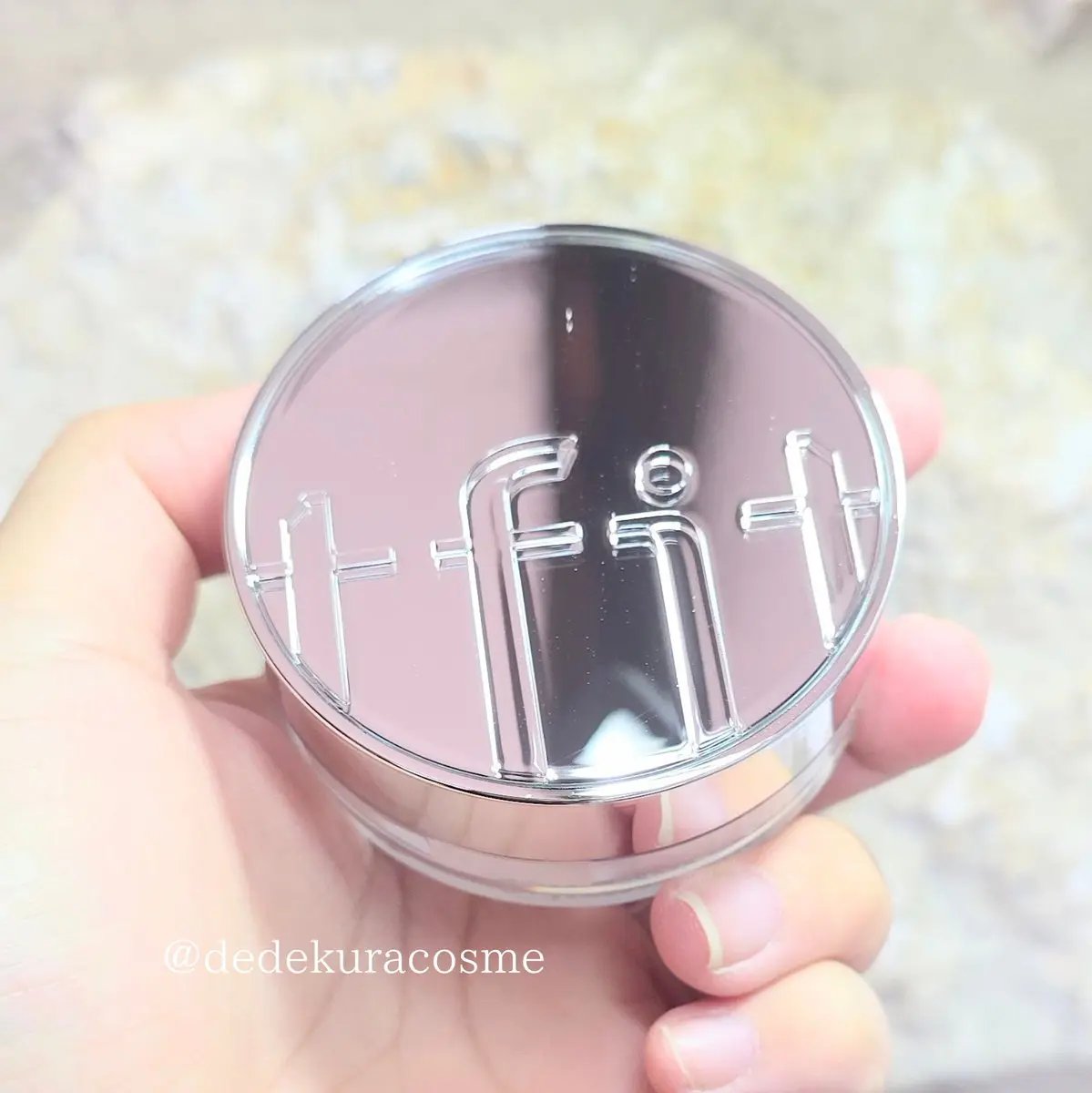 トランスルーセントセットエッセンシャルパウダー/TFIT/ルースパウダーを使ったクチコミ（1枚目）