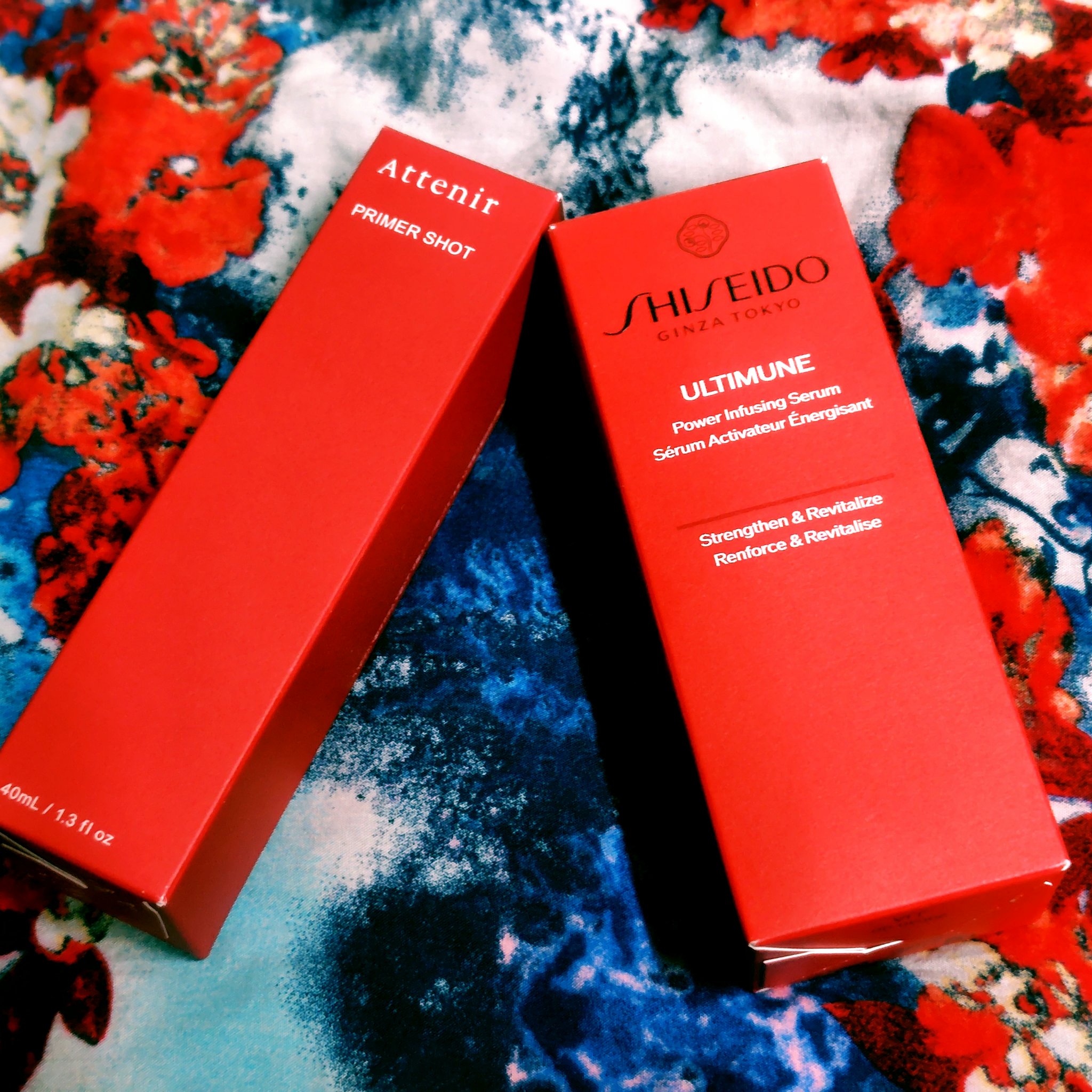 赤は元気がもらえるカラー❤

今日は、美容液2本使い🐰💞

洗顔後にアテニア

化粧水の後に資生堂

どちらもよい香りがするので

間に挟むローションは、香りがしない

アクセーヌのモイストバランスローションに

いたしました🥰

ト