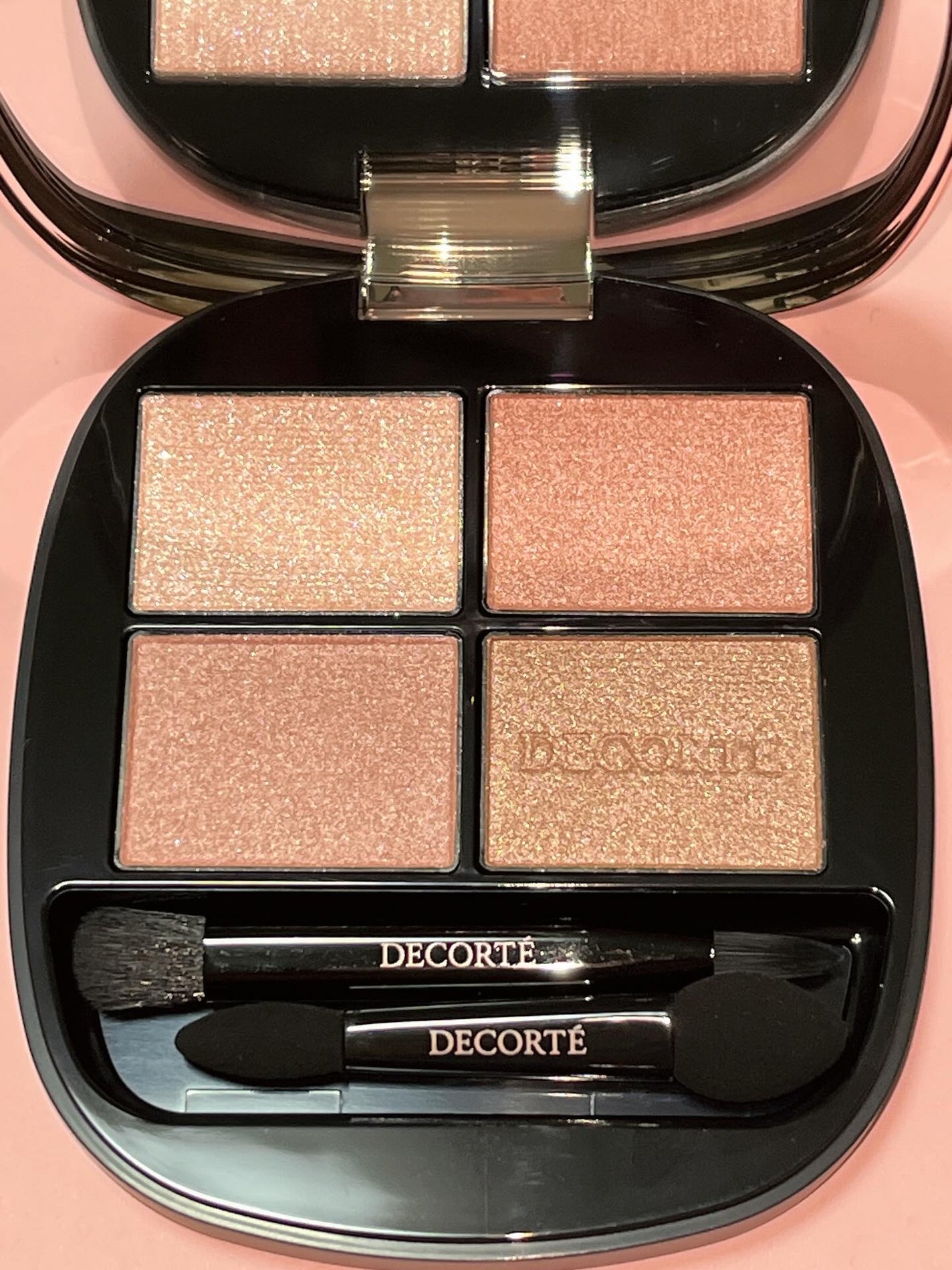 スキンシャドウ デザイニング パレット/DECORTÉ/アイシャドウパレットを使ったクチコミ(5枚目)