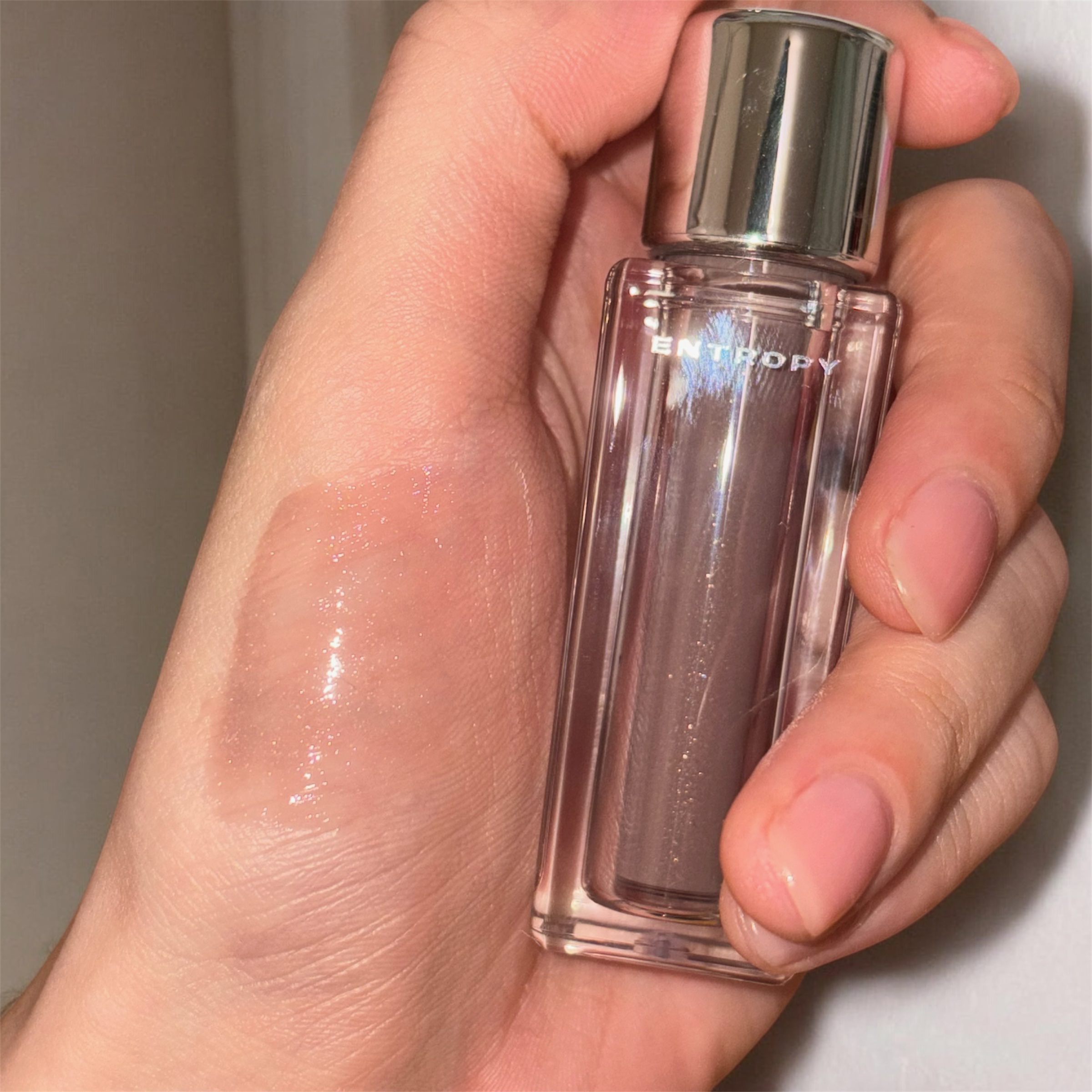 チュールグロス/ENTROPY/リップグロスを使ったクチコミ（1枚目）