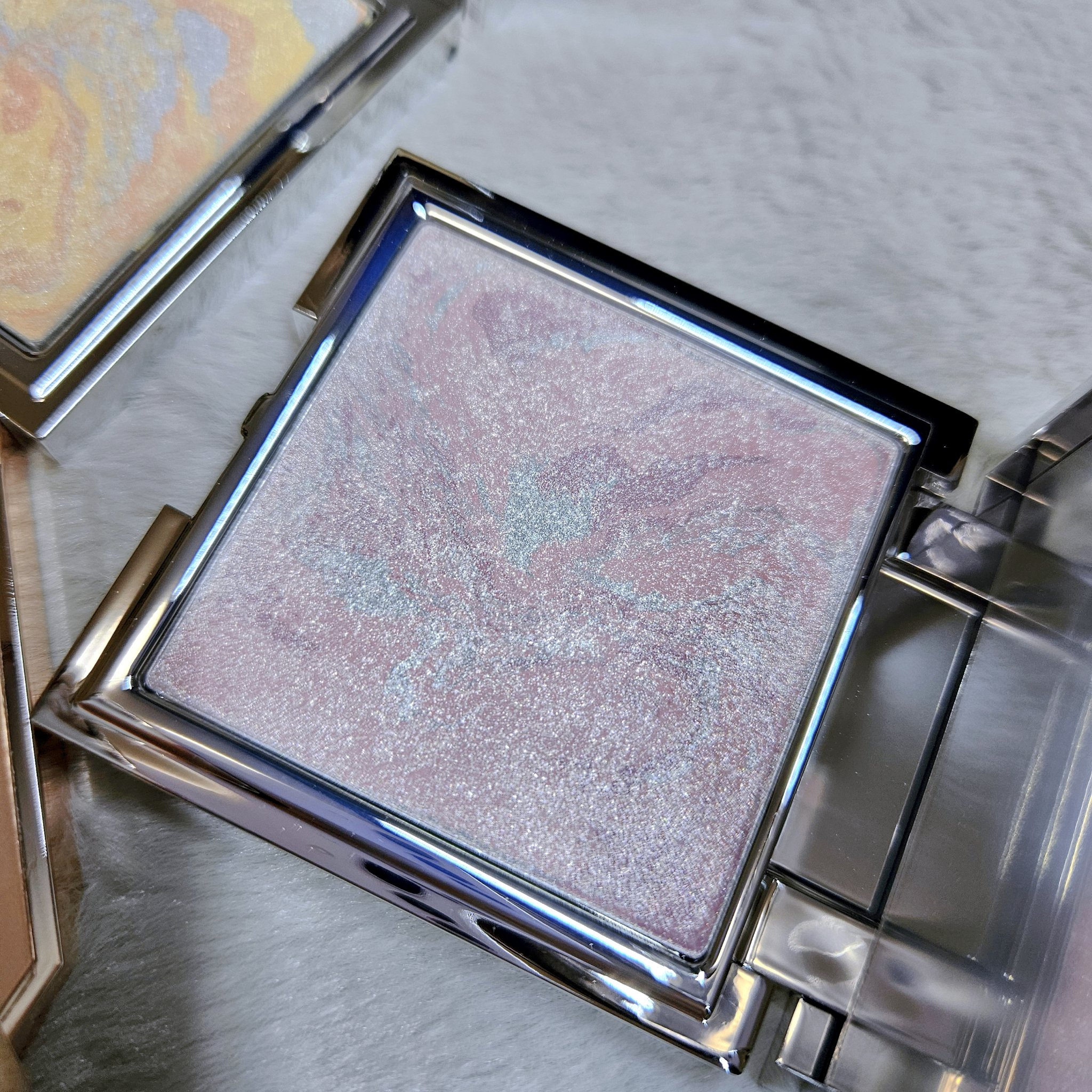 DEAR DAHLIA シークレットガーデンパレット  #ティーパーティー (GENTLE SUNSHINE COLLECTION)のクチコミ「めちゃくちゃ可愛いコスメブランド見つけちゃった🎵🤍

ダリアの花からインスピレーションを受けて.....」（3枚目）