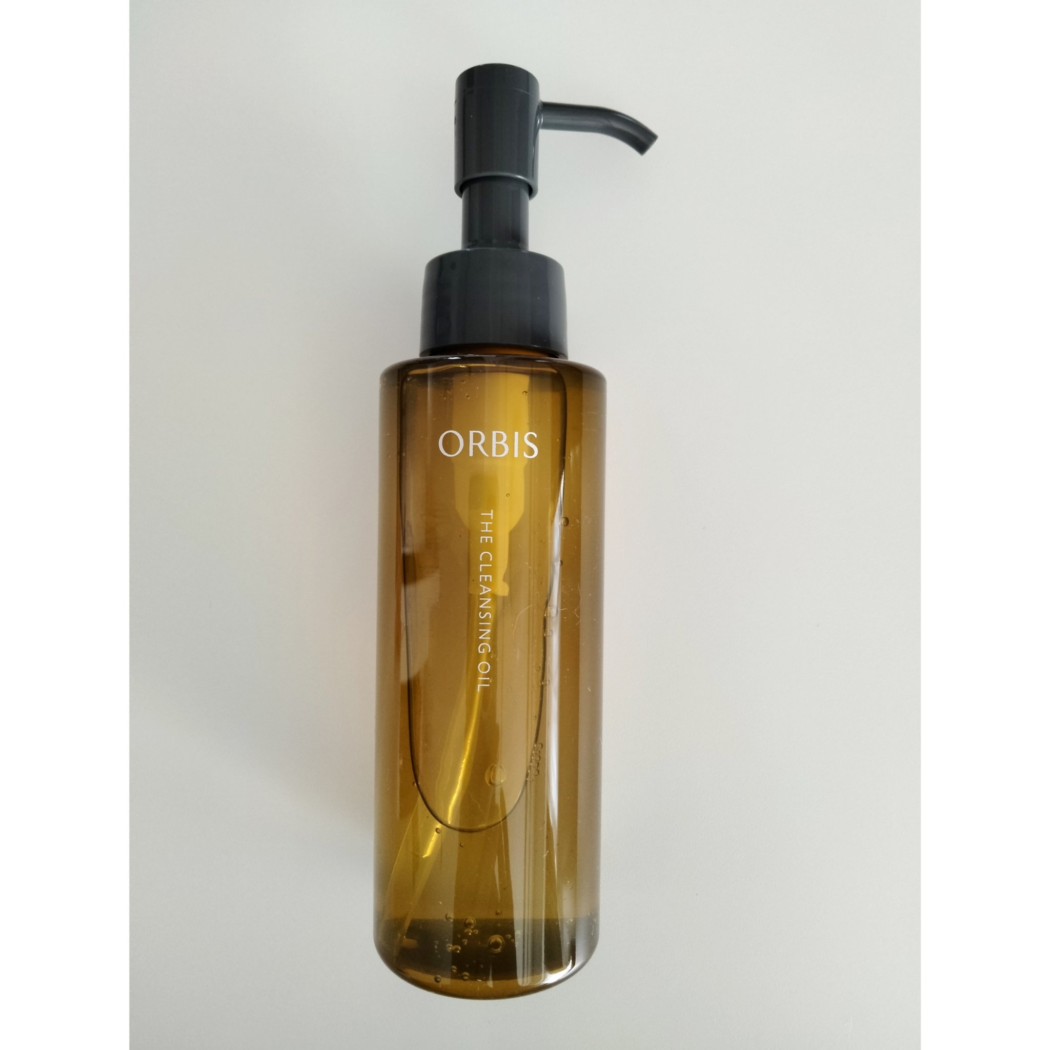 
オルビス
ザ クレンジング オイル

オイルが軽くてサラッと落ちる感じ✨

マイクレ好きだけど私は目に染みるのがマイナスに感じ😓でもオルビスはそんな事もなく快適✨
しっかり落ちて肌負担感じない点もめっちゃ◎
汚れ戻りを跳ね返す点も良さそ