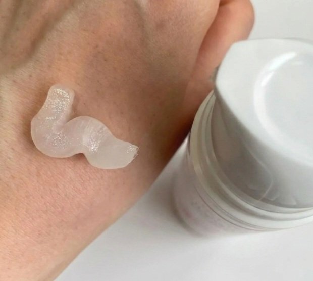 サンホワイト サンホワイトシルキー Y-1のクチコミ「サンホワイト
サンホワイトシルキー Y-1

花粉がちらほら飛び始めてきてますね‼️
ワセリン.....」（2枚目）