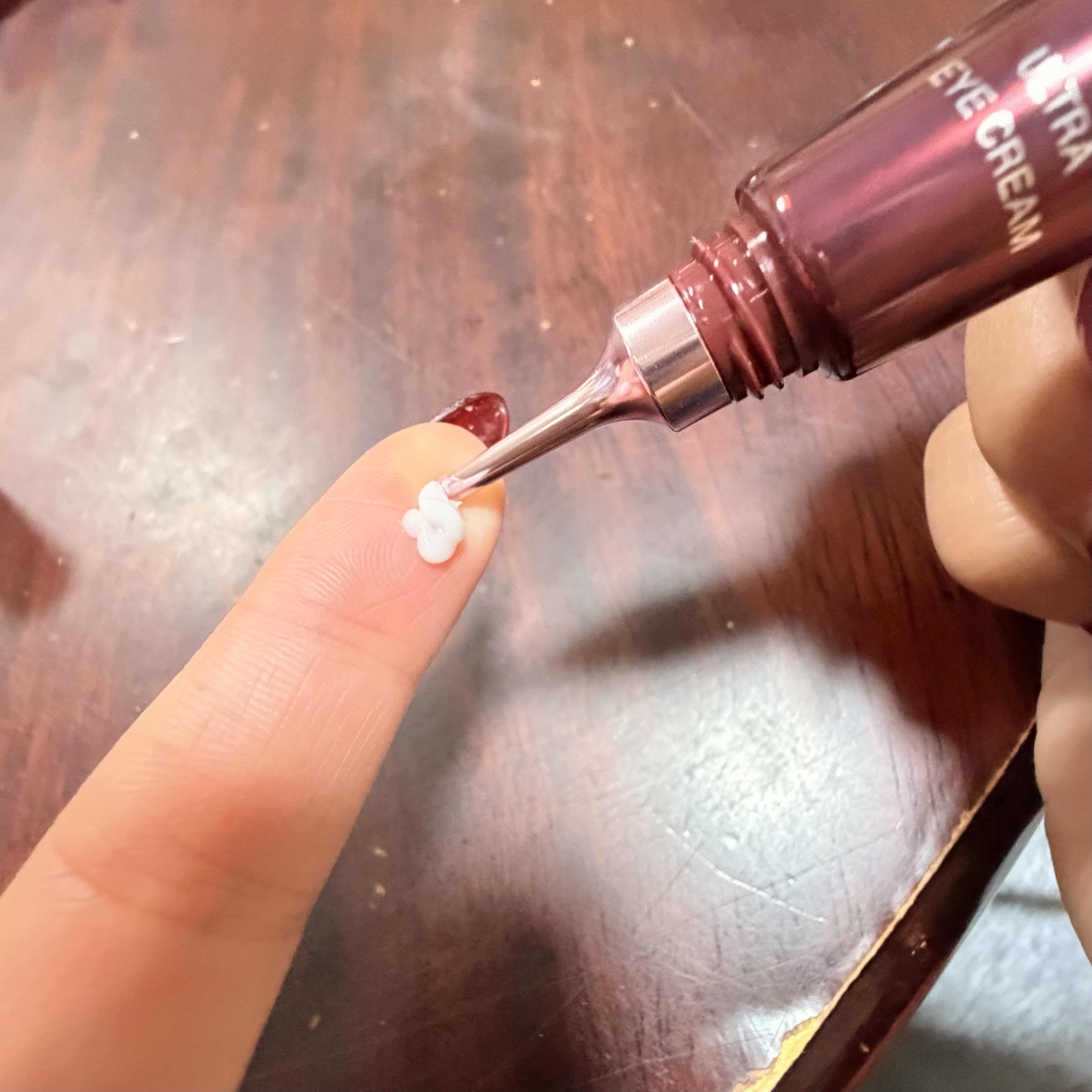 AGTHEORY ウルトラアイクリームのクチコミ「朝と夜、両方使ってます。
クマが減ったように感じてます。

テクスチャー硬くて、朝使ったらメイ.....」（3枚目）