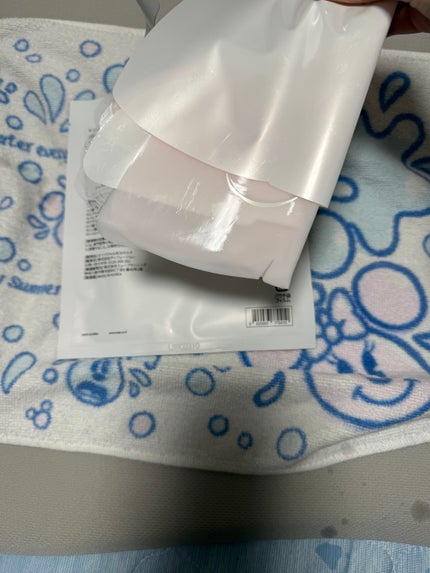 レッドコラーゲンハイドロゲルマスク/avajar/シートマスク・パックを使ったクチコミ(2枚目)