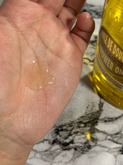 アーモンド モイスチャライジングシャワーオイル/L'OCCITANE/ボディソープを使ったクチコミ(2枚目)