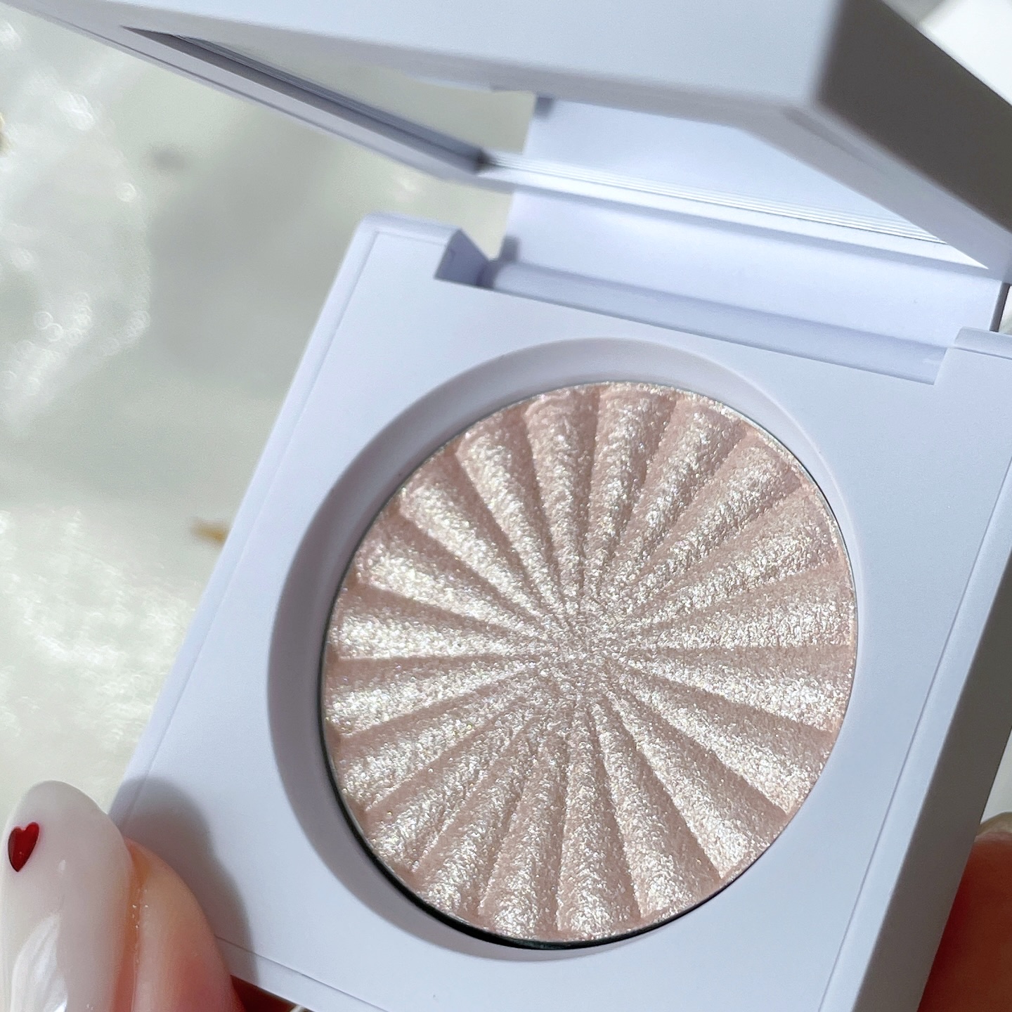 MINI HIGHLIGHTER/Ofra Cosmetics/パウダーハイライトを使ったクチコミ（3枚目）