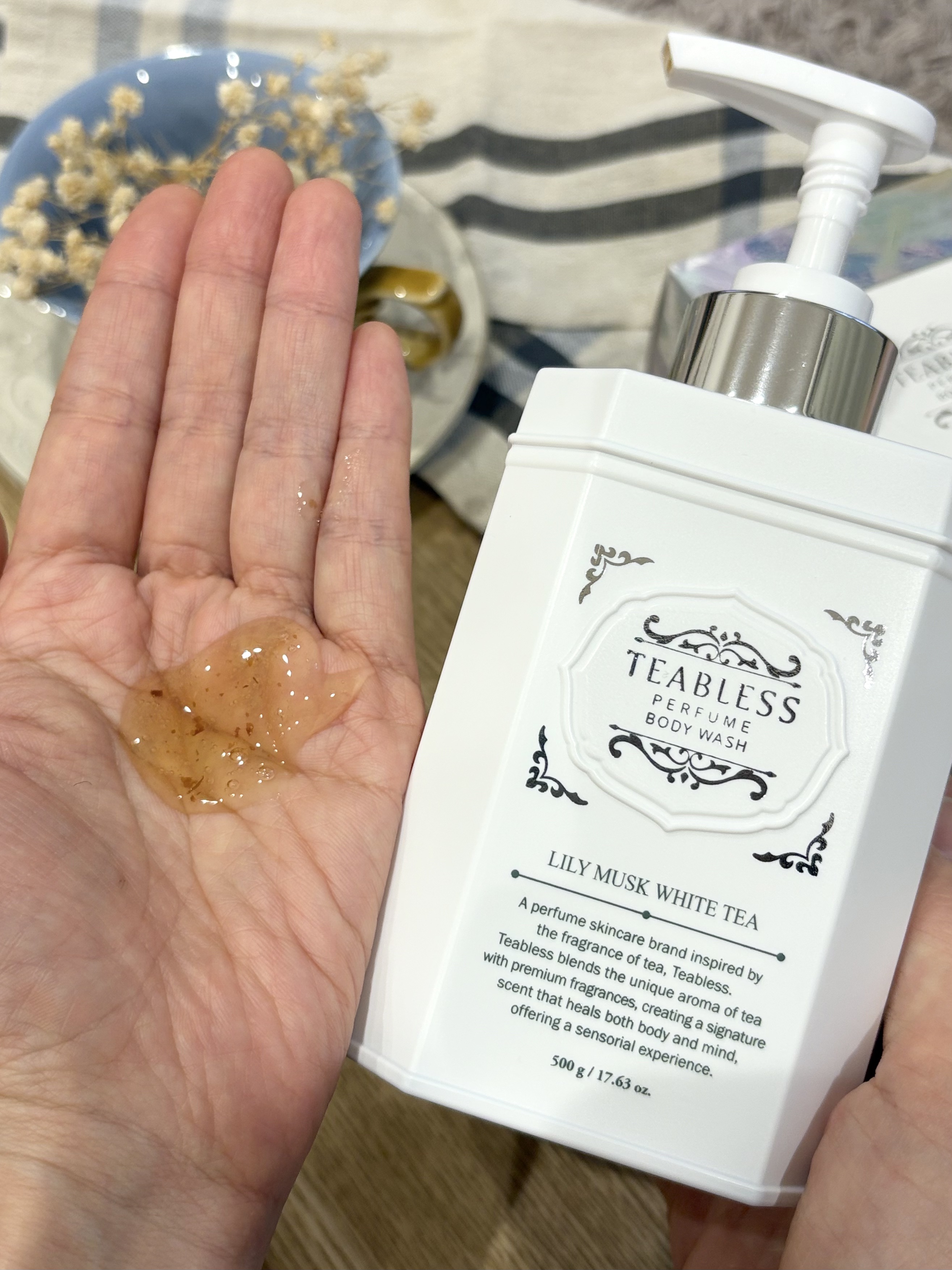 パフュームボディウォッシュ リリームスクホワイトティー/TEABLESS/ボディソープを使ったクチコミ（2枚目）