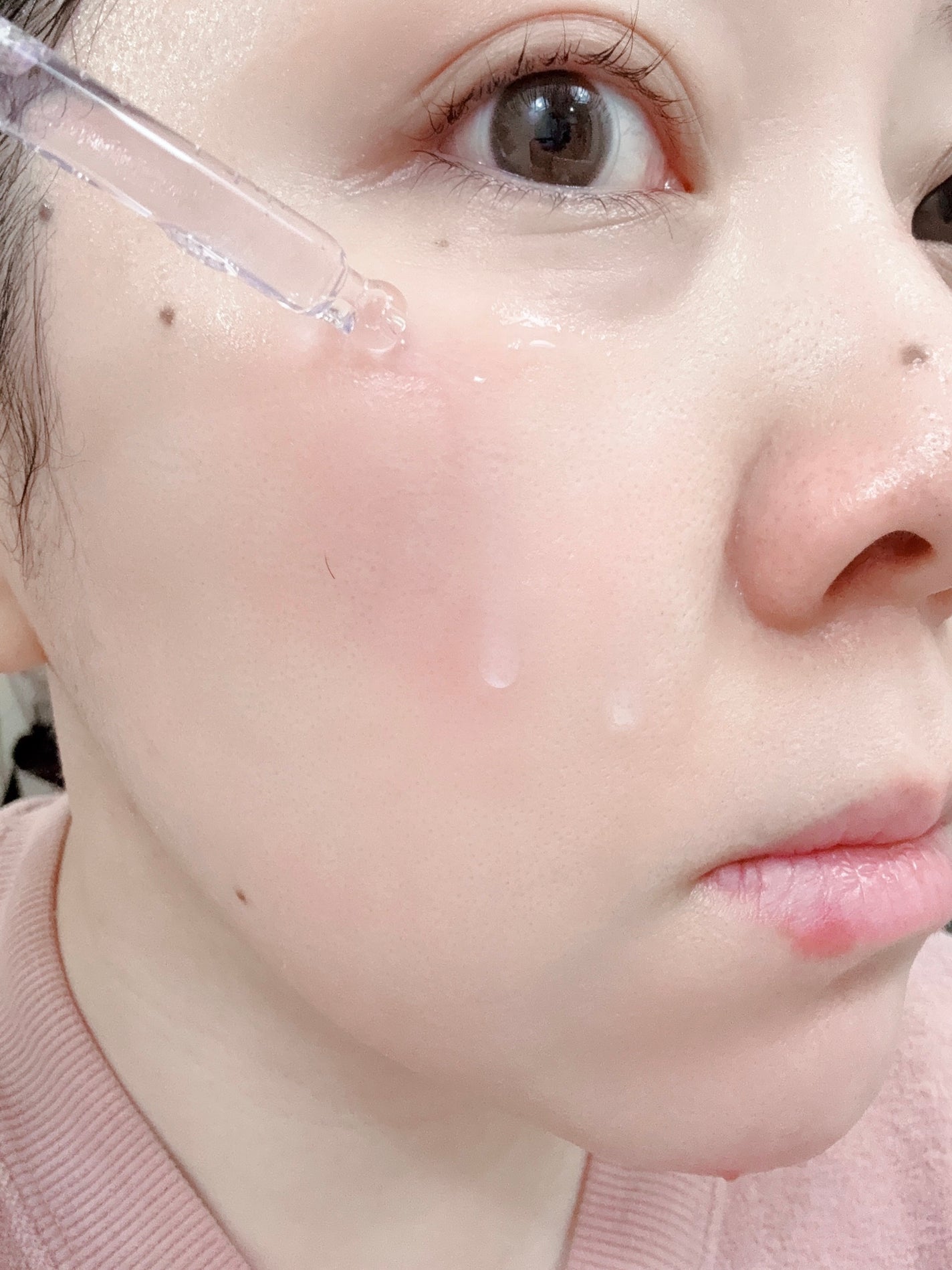 ペリエ on LIPS 「MinyoPEEL.(ミニョピール)導入美容液なので洗顔後の肌..」(5枚目)