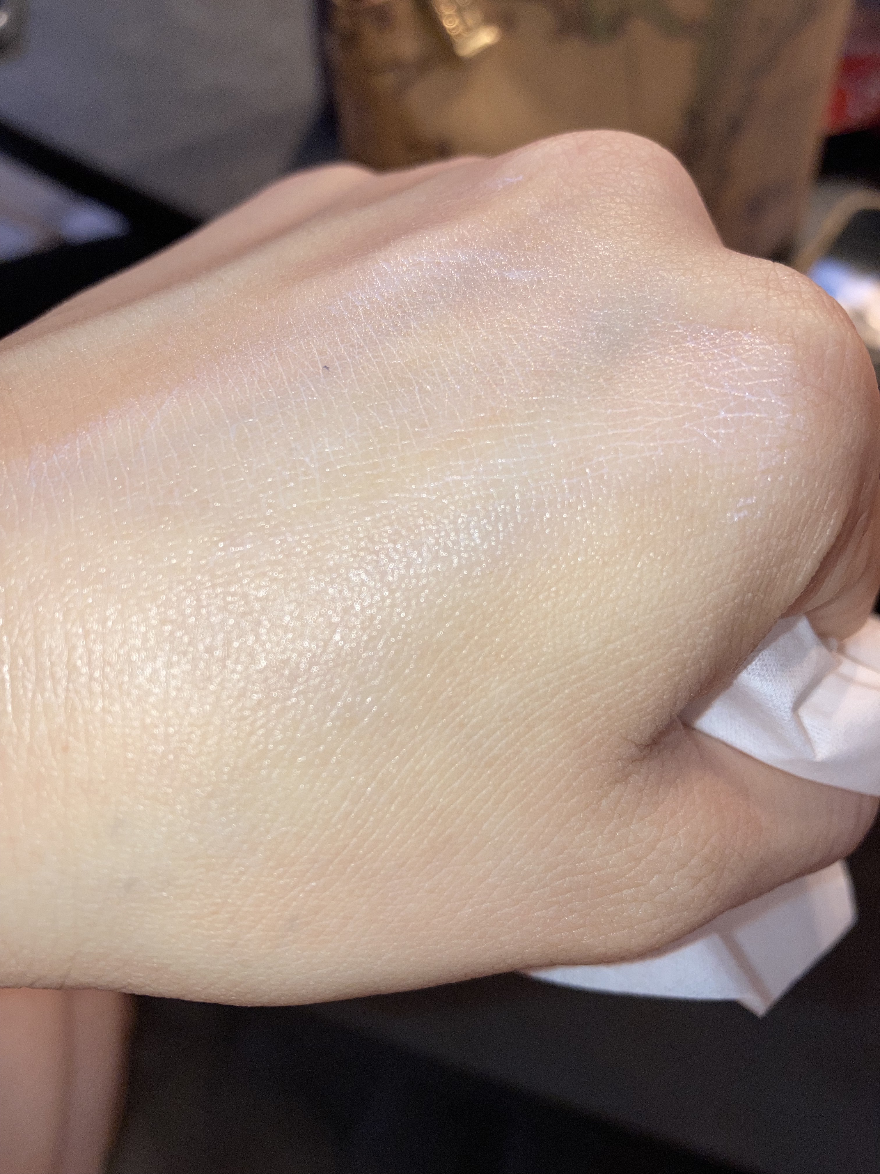 eLα Medical UV tone up Primerのクチコミ「
スルスル伸びで肌馴染みが良いから付け心地も良いし、自然にトーンアップもしてくれるから仕上がり.....」（3枚目）