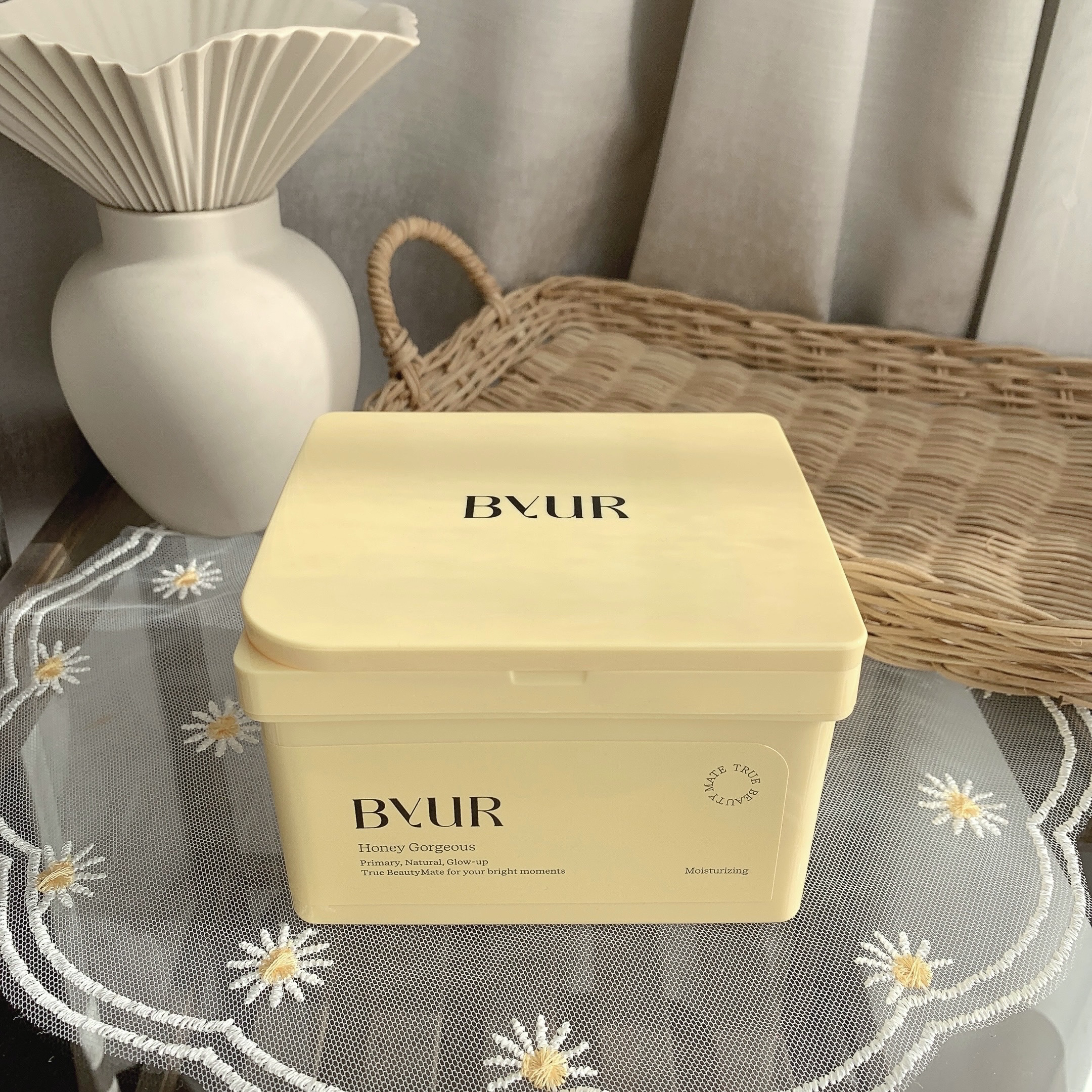 【 冬の乾燥ハリ不足肌に うるおいハチミツ美容液シートマスク🍯】

@byurjapan
プランプハニー デイリーアクアセラムマスク
30 枚（ 380g ）￥2,420 (税込み)
7 枚（ 110g ）￥770 (税込み)
( 202