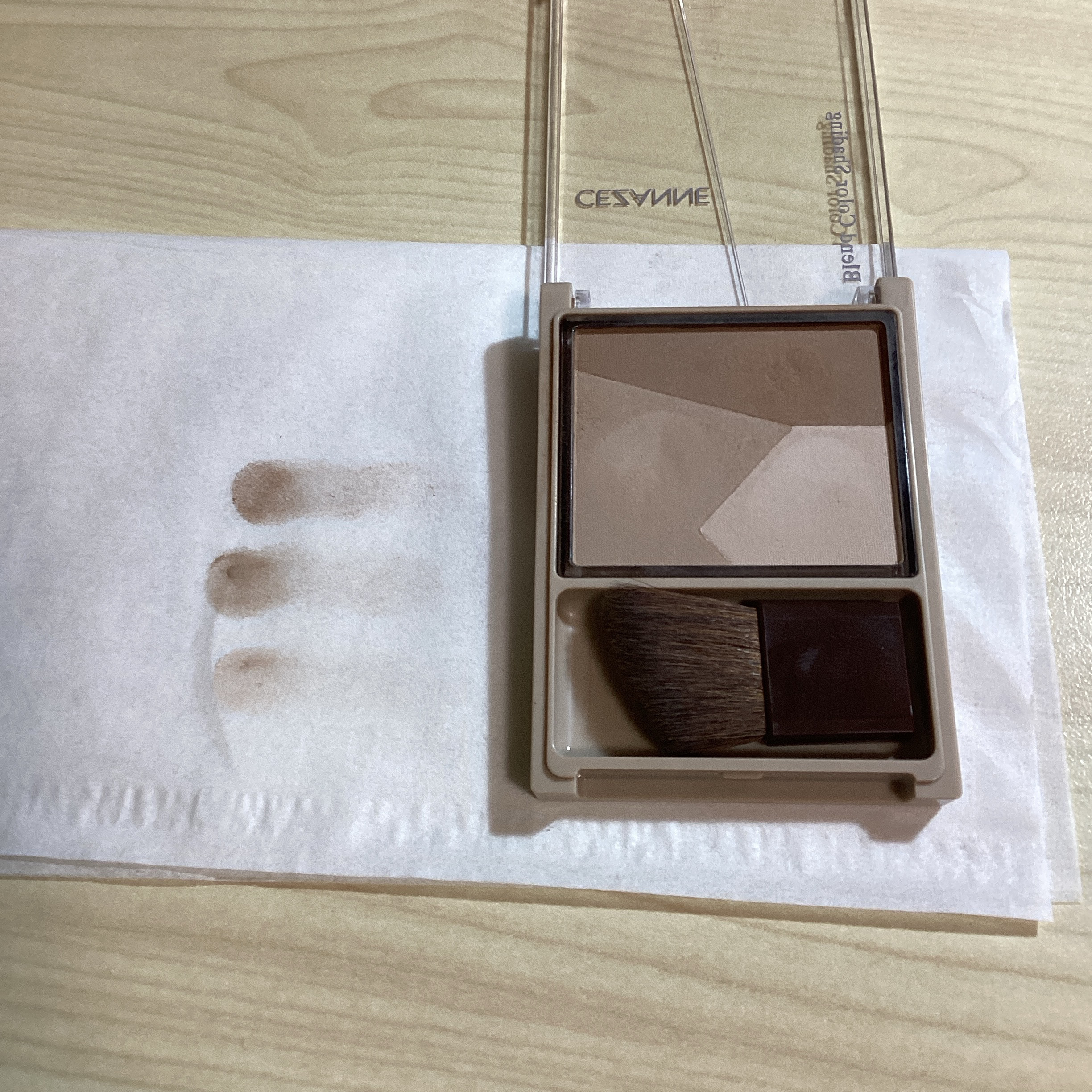 ブレンドカラーシェーディング/CEZANNE/シェーディングを使ったクチコミ（3枚目）