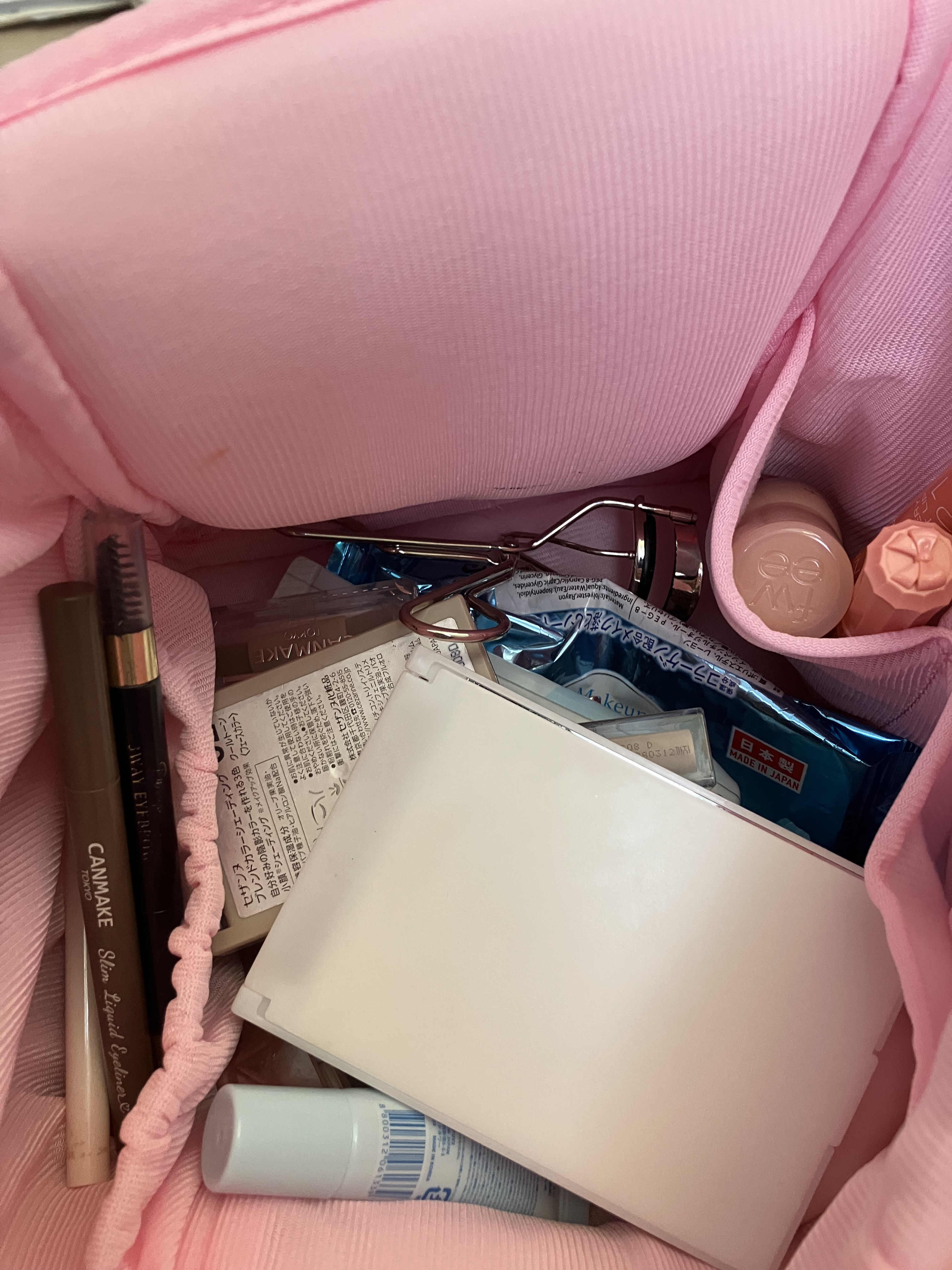 ブレンドカラーシェーディング/CEZANNE/シェーディングを使ったクチコミ（1枚目）