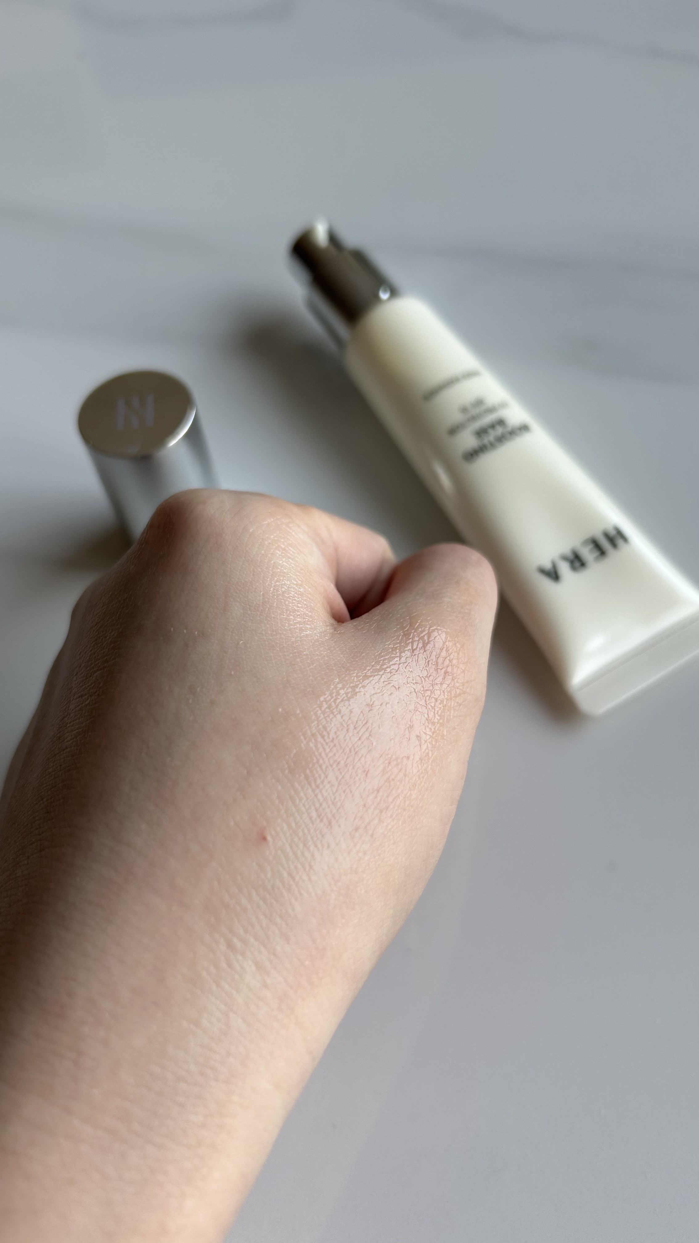 リフレクション スキングロウファンデーション/HERA/リキッドファンデーションを使ったクチコミ（3枚目）