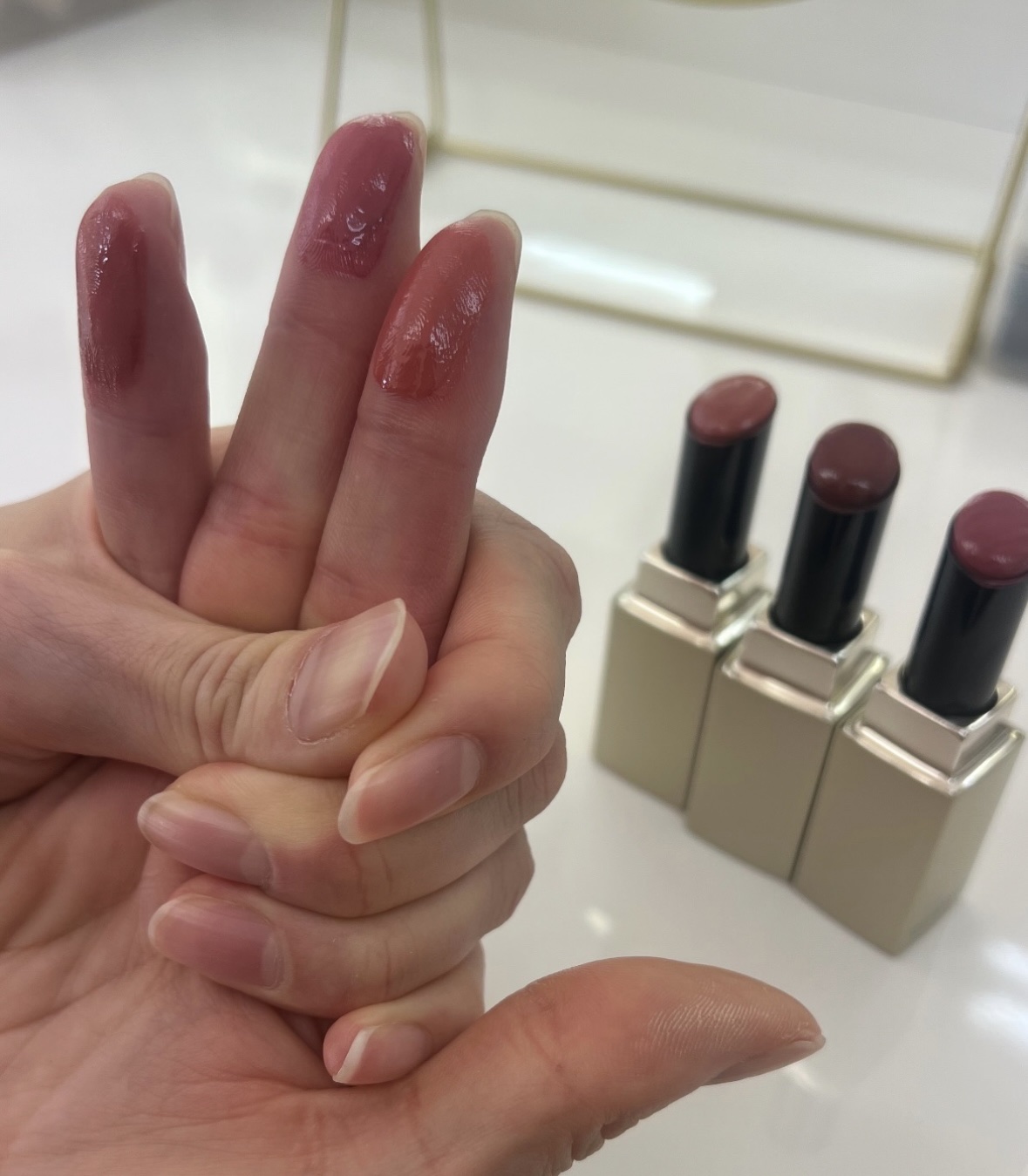 ナリス化粧品 グロリアート　ザ　ルージュのクチコミ「【使った商品】ナリス化粧品 グロリアート　ザ　ルージュ
【色味】 ナチュラル カラー展開あり .....」（1枚目）