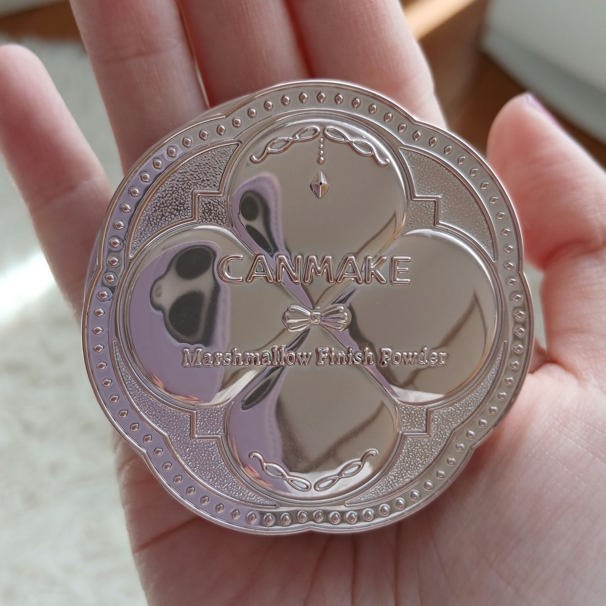 マシュマロフィニッシュパウダー mini MI マットアイボリーオークル/キャンメイク/フェイスパウダーを使ったクチコミ（2枚目）