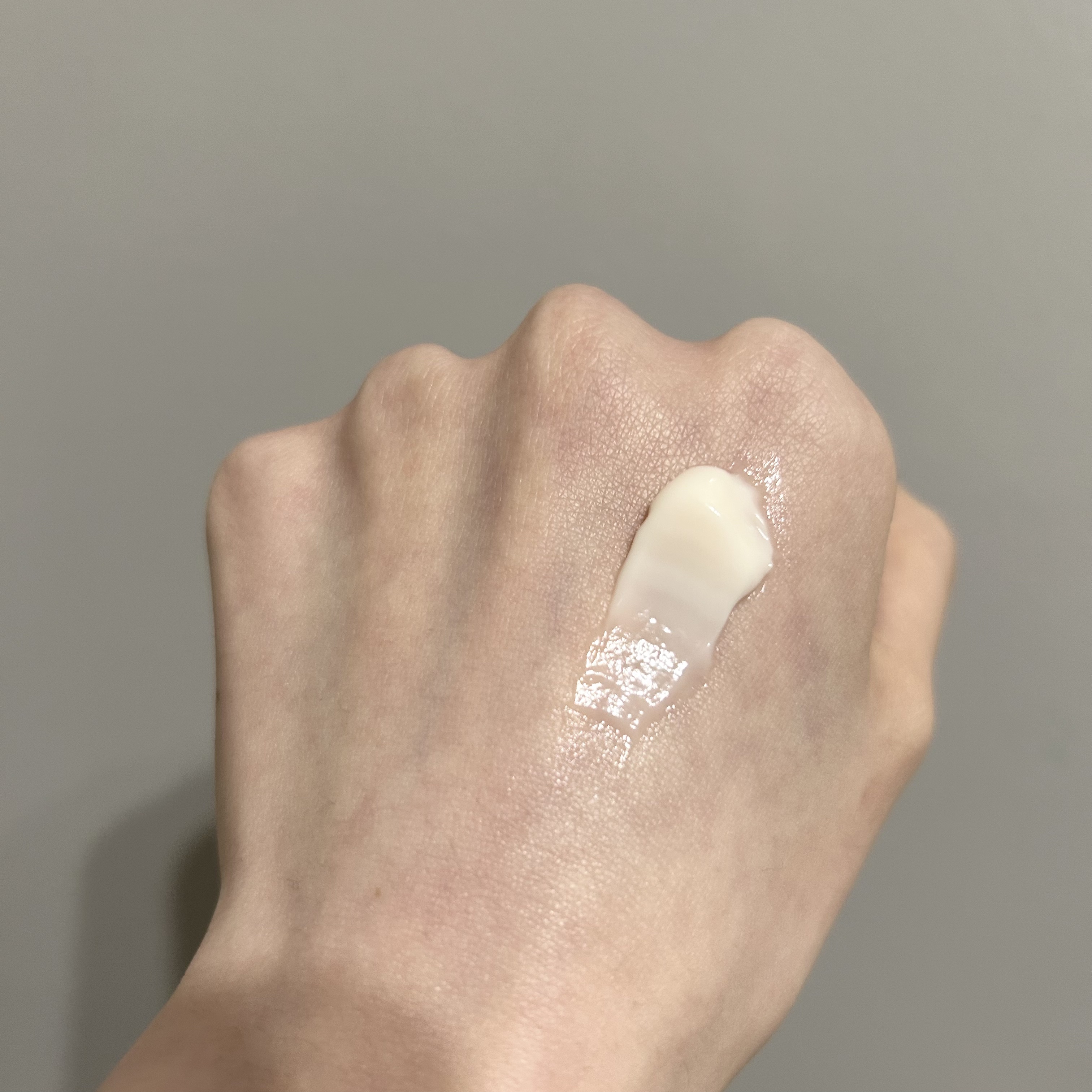 ファイブハーブス リペアリングヘアミルクセラム/L'OCCITANE/ヘアミルクを使ったクチコミ（2枚目）