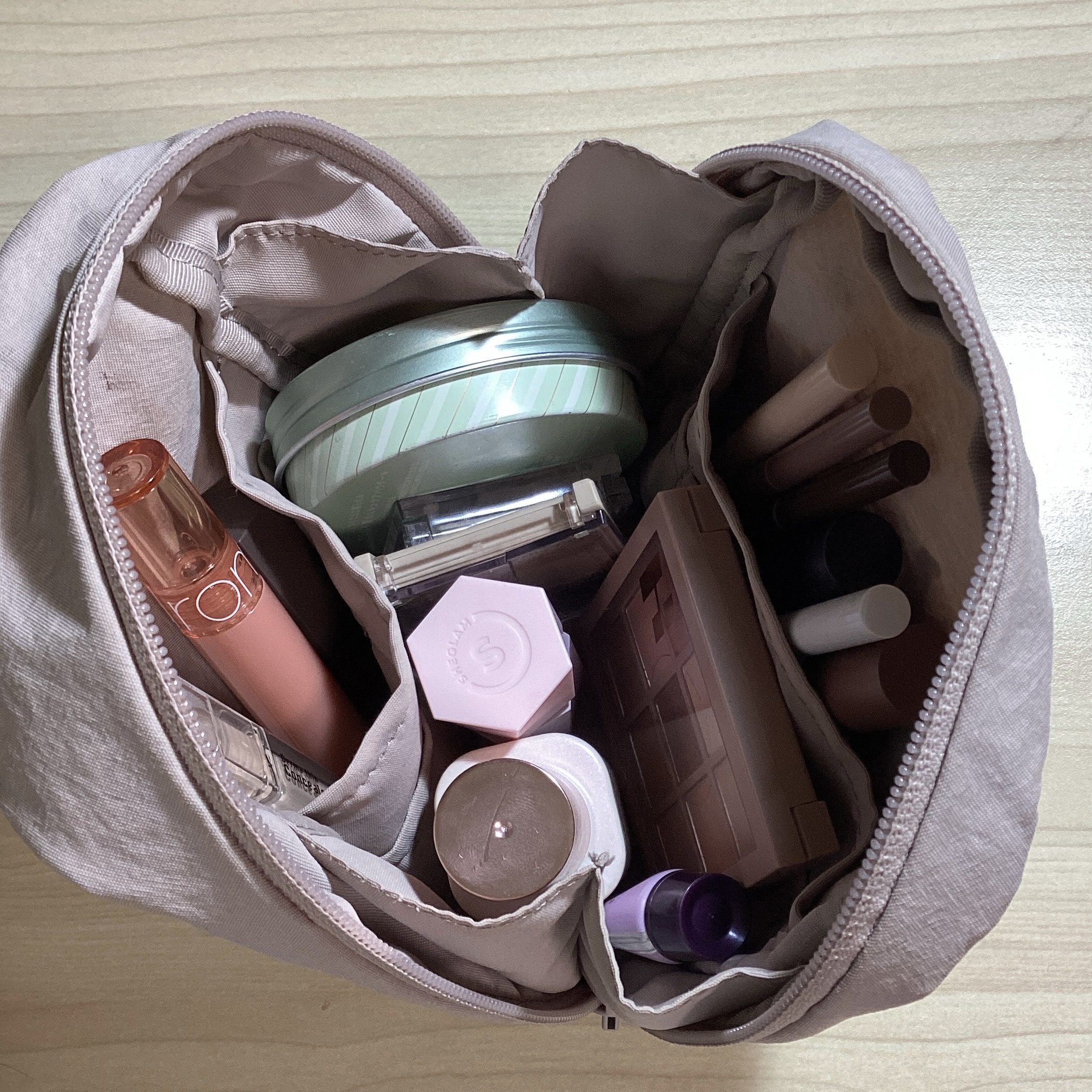 ブレンドカラーシェーディング/CEZANNE/シェーディングを使ったクチコミ（2枚目）