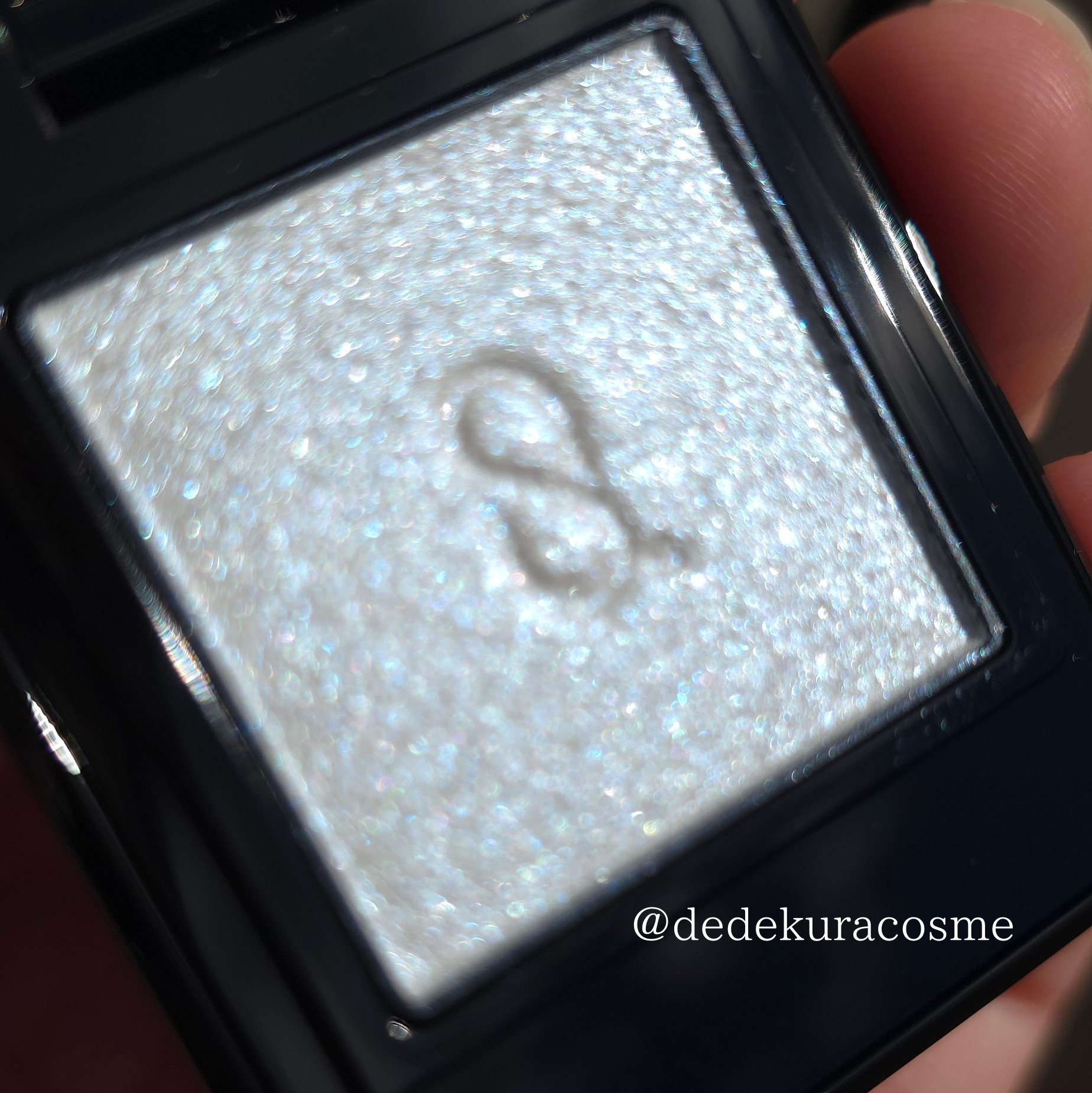 SUQQU 春コレ
モノルックアイズ
L-102 天織-AMAORI-

繊細なラメきらっきらでえぐい

#デパコス #デパートコスメ #SUQQU #モノルックアイズ #限定色