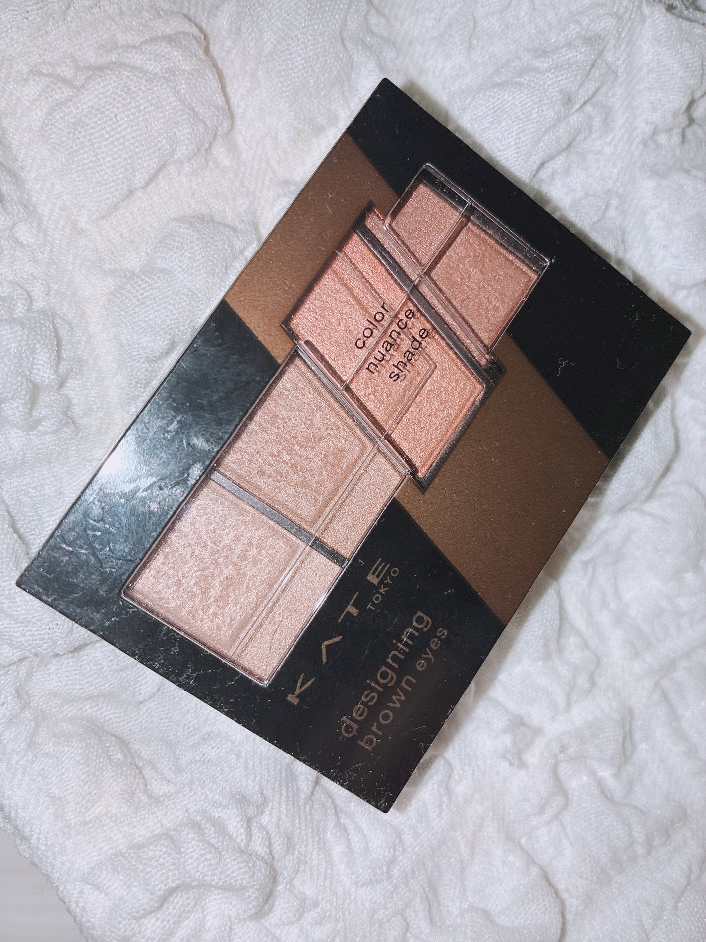 ゆりりり on LIPS 「ブラウン系なのに抜け感ある発色で、肌に自然になじむのが最高🫶✨..」(1枚目)