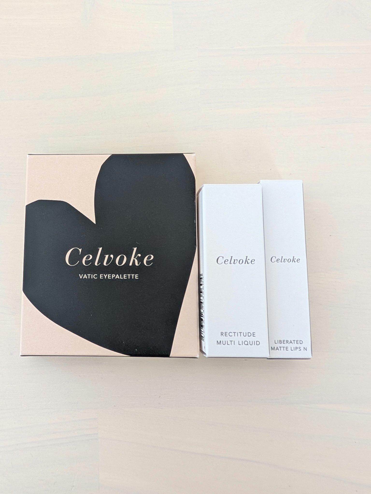 セルヴォーク ヴァティック アイパレット/Celvoke/アイシャドウパレットを使ったクチコミ（2枚目）