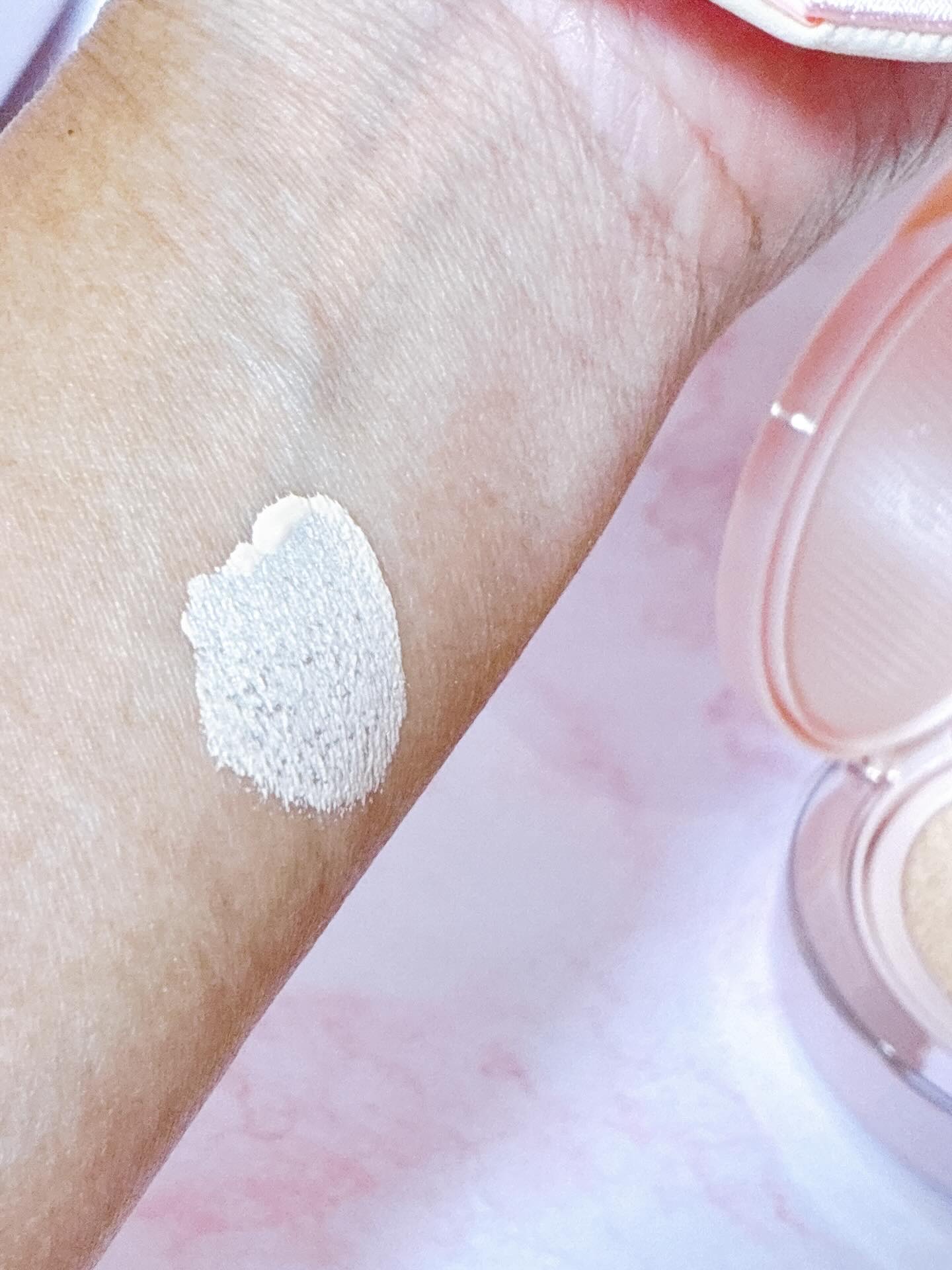 デューブーストクッションハイライター/BANILA CO/リキッドハイライトを使ったクチコミ（3枚目）