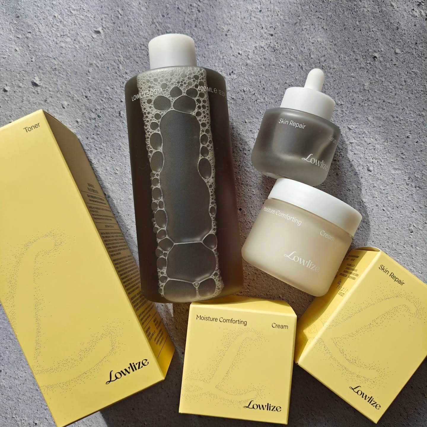 大自然の純粋な生命力に着目した“Lowlize(ローライズ)”の3商品でゆらぎ肌にアプローチ🌿🫧

✅️ファーストバランシングトナー
✅️スキンリペアセラム
✅️モイスチャーコンフォーティングクリーム

敏感になった肌の皮脂バランスを整