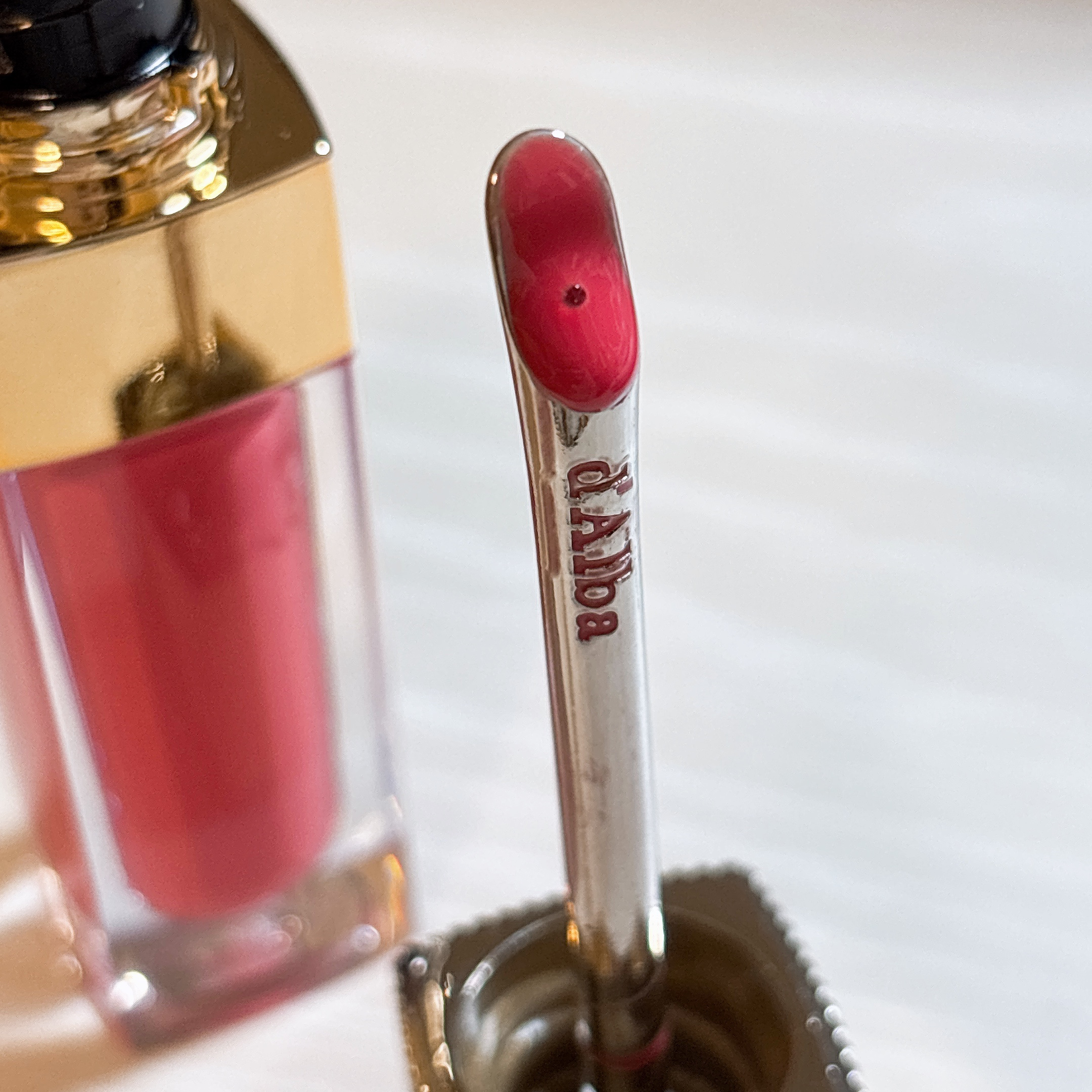 プランピングリップグロウムードボリューマイザー 02 ポッシュローズ(Posh Rose)/ダルバ/リップグロスを使ったクチコミ（3枚目）