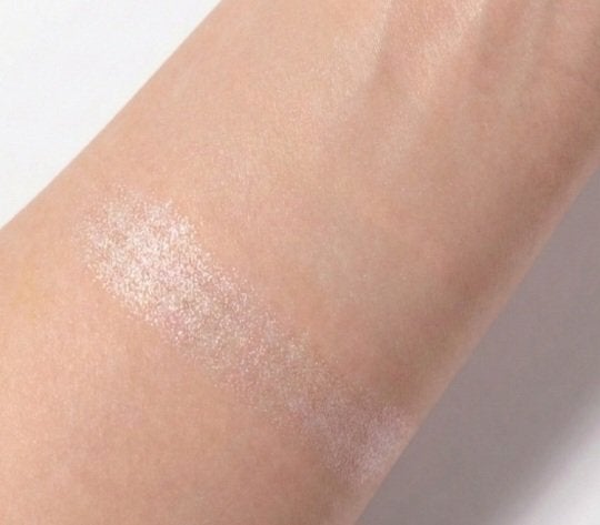 フィー グリッツストーンハイライター/fwee/パウダーハイライトを使ったクチコミ(3枚目)