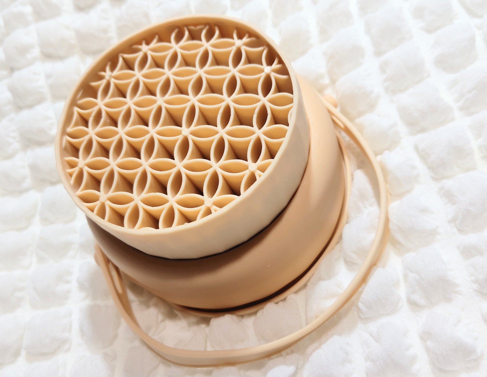 メイクブラシクリーナー/3COINS/その他化粧小物を使ったクチコミ（3枚目）