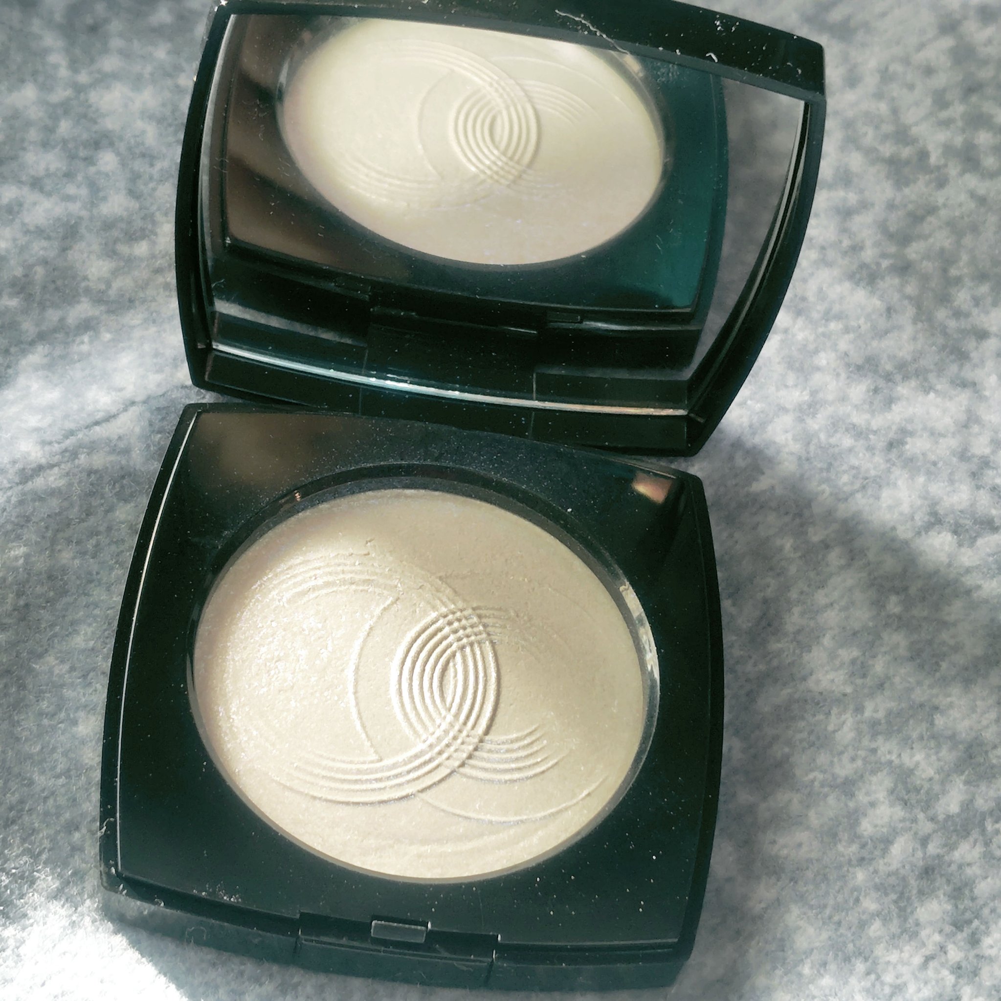 ルミエール ドゥ ローシャン/CHANEL/パウダーハイライトを使ったクチコミ（1枚目）