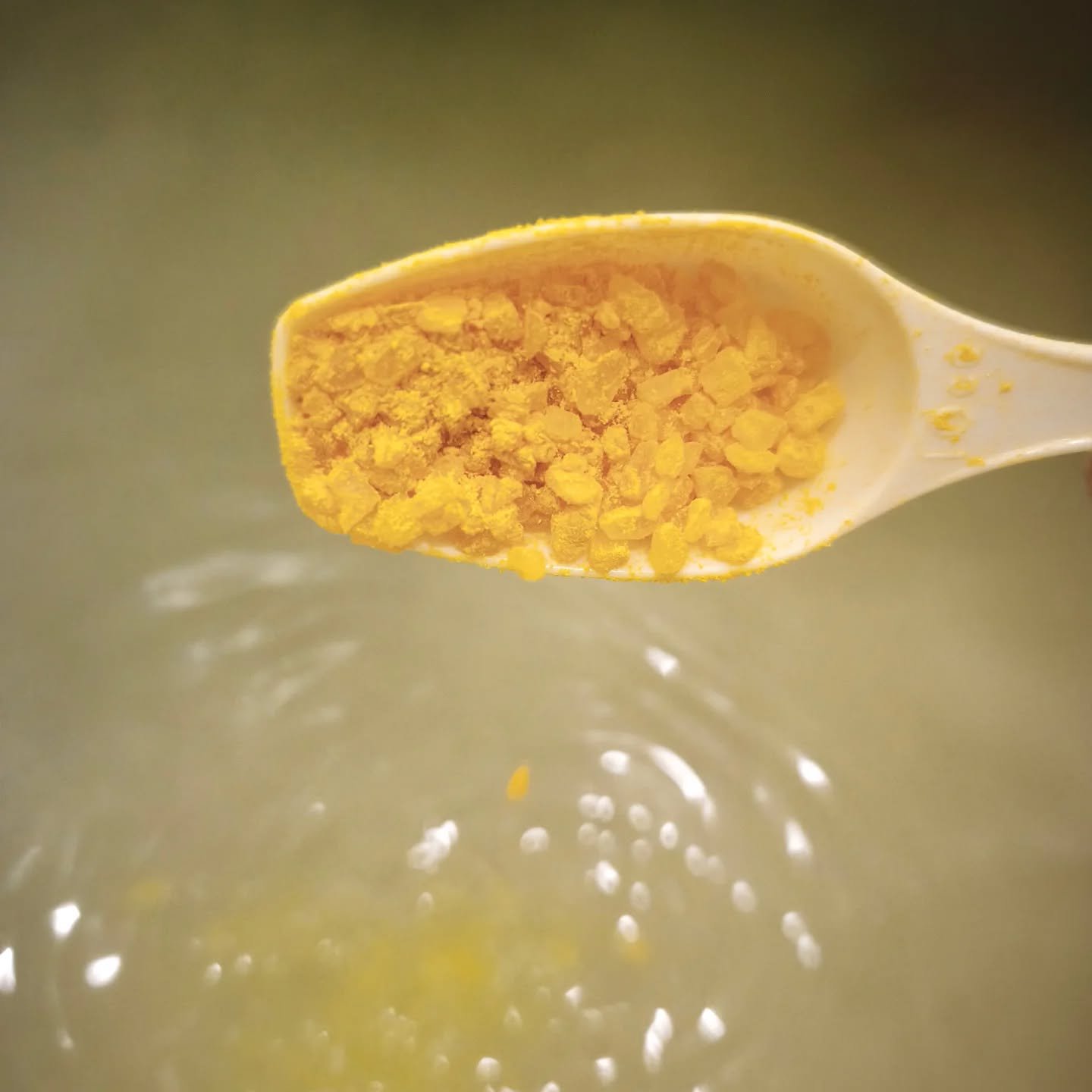 薬用オイルinバスソルト  ビタミンC誘導体 /Medi5C/ボディグッズを使ったクチコミ（2枚目）