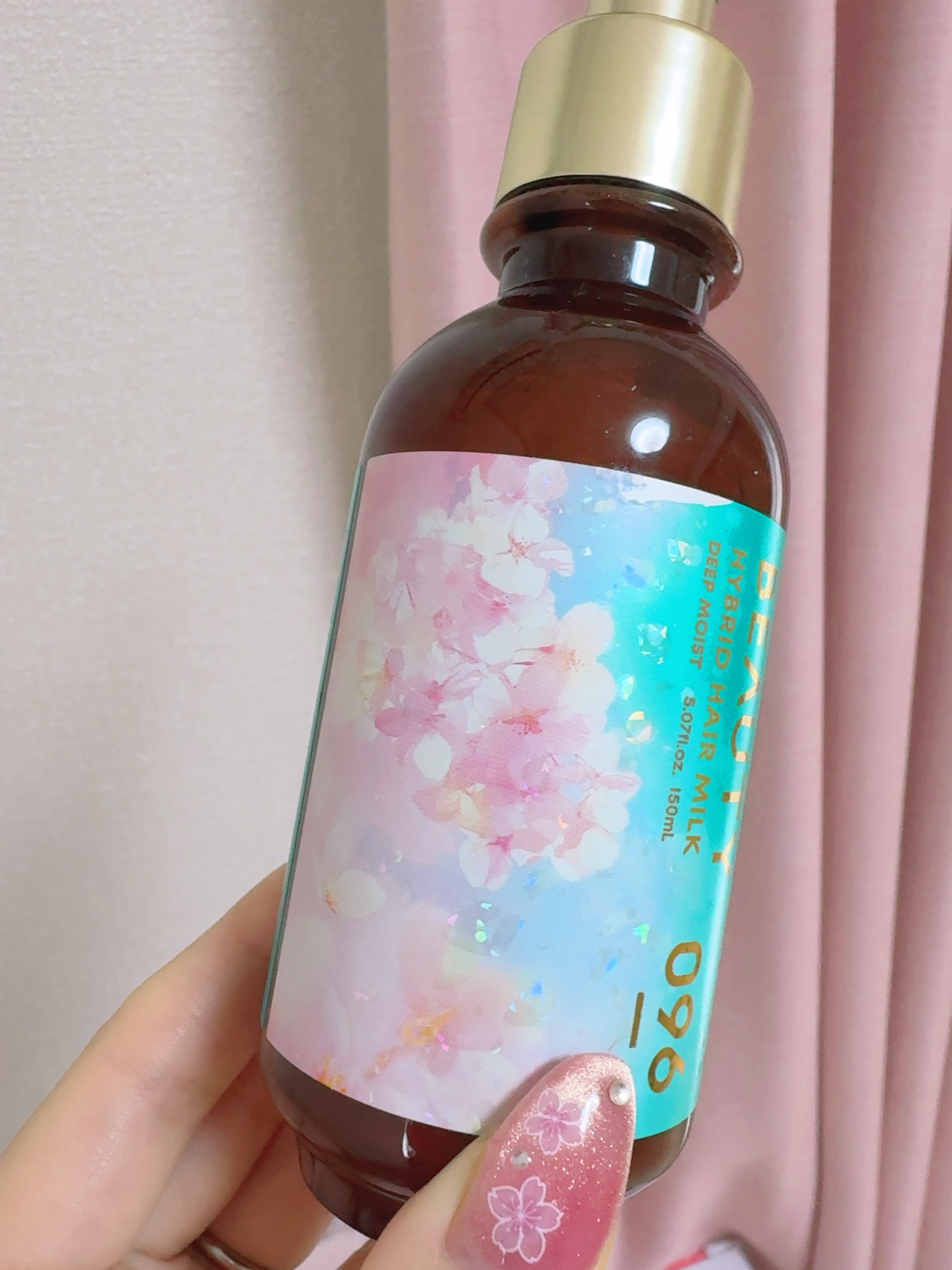 モロッカンビューティ ディープモイスト ハイブリット ヘアミルク (サクラの香り)のクチコミ「モロッカンビューティ
ディープモイスト
ハイブリッド　ヘアミルク
サクラ🌸


ミルクとオイル.....」（2枚目）