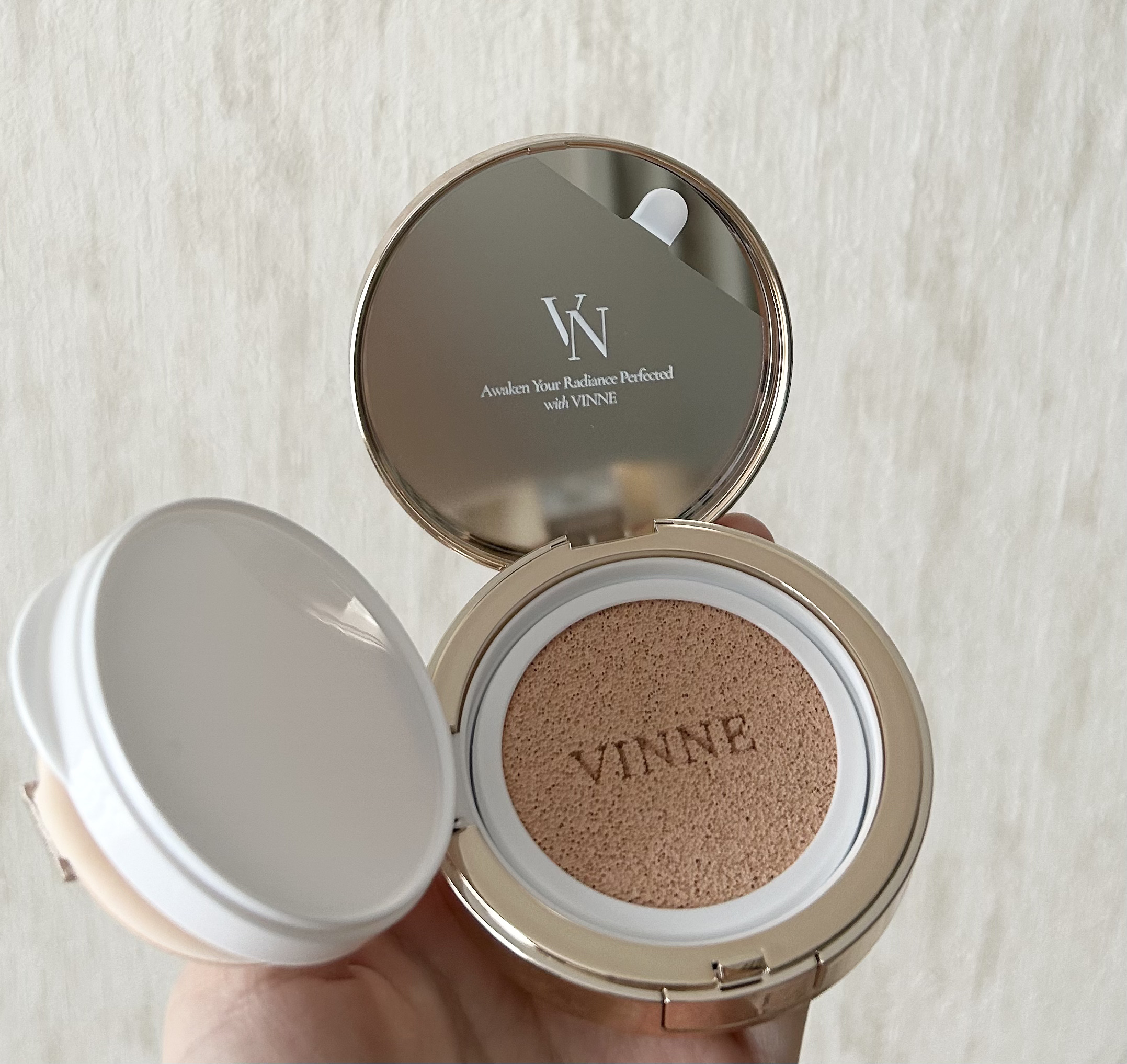 プレステージグロウスキンフィットクッション/VINNE /クッションファンデーションを使ったクチコミ（2枚目）