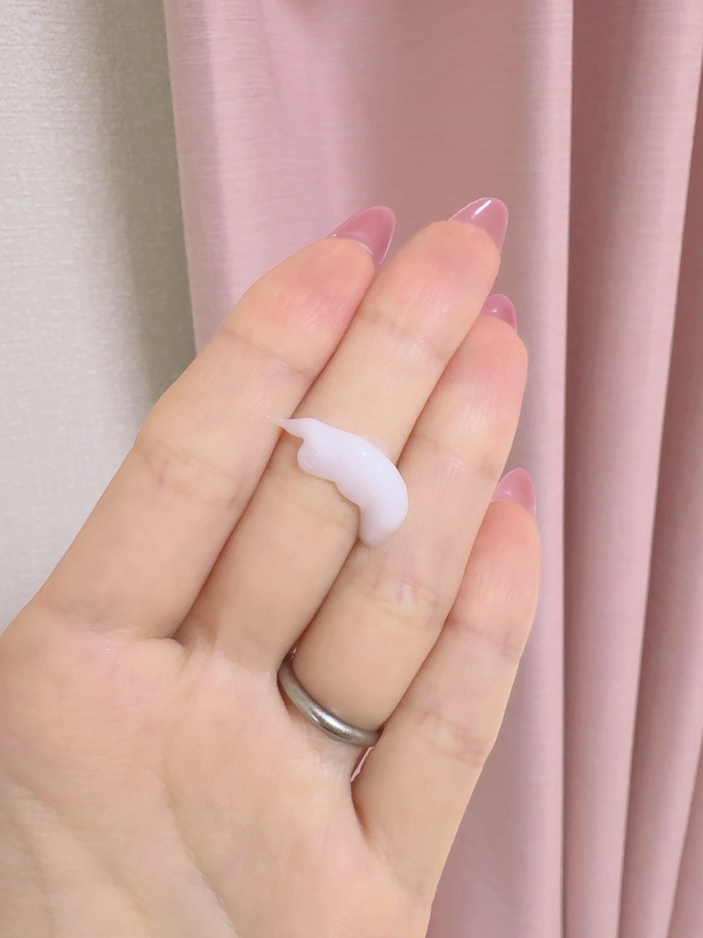 モロッカンビューティ ディープモイスト ハイブリット ヘアミルク (サクラの香り)のクチコミ「モロッカンビューティ
ディープモイスト
ハイブリッド　ヘアミルク
サクラ🌸


ミルクとオイル.....」（3枚目）