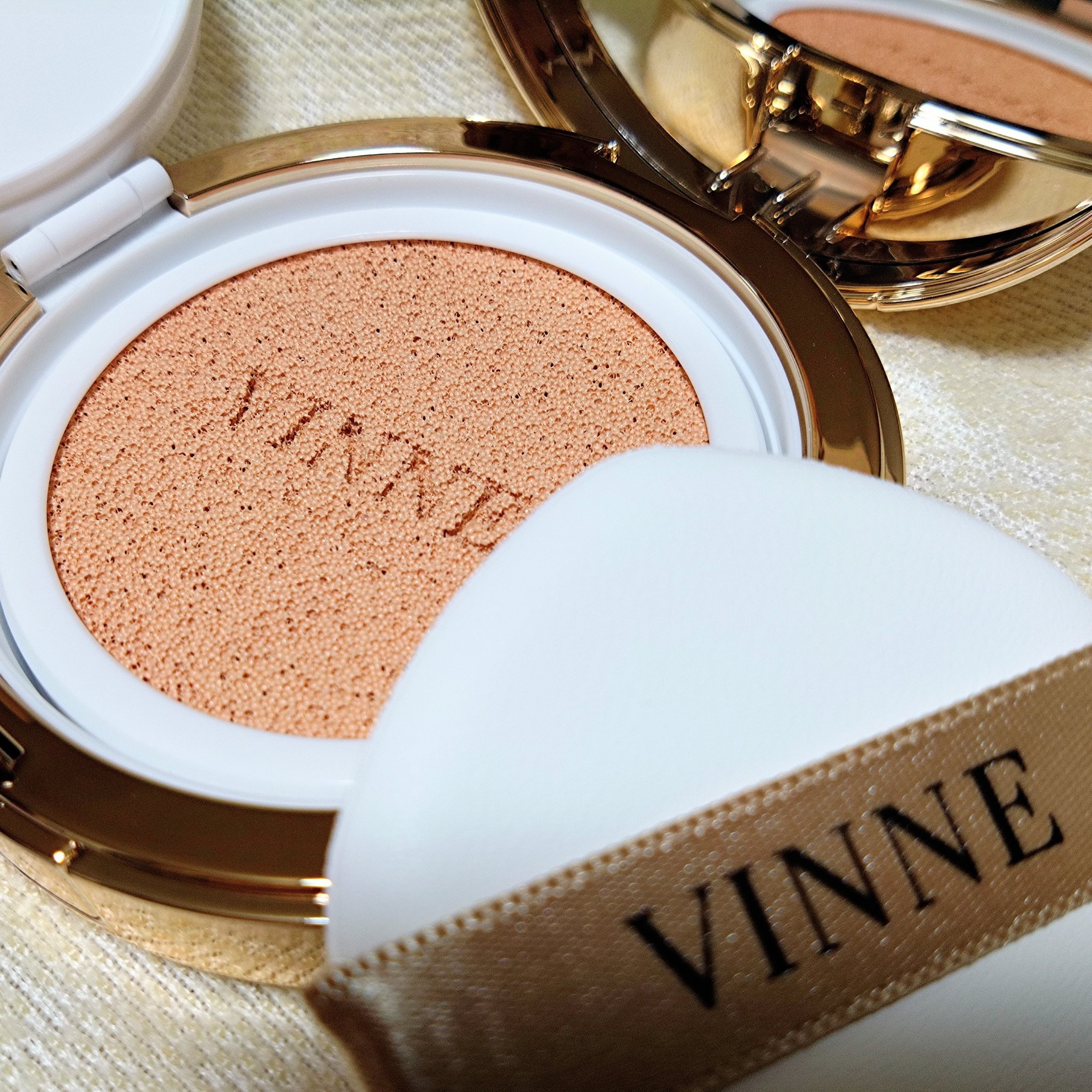 プレステージグロウスキンフィットクッション/VINNE /クッションファンデーションを使ったクチコミ（3枚目）