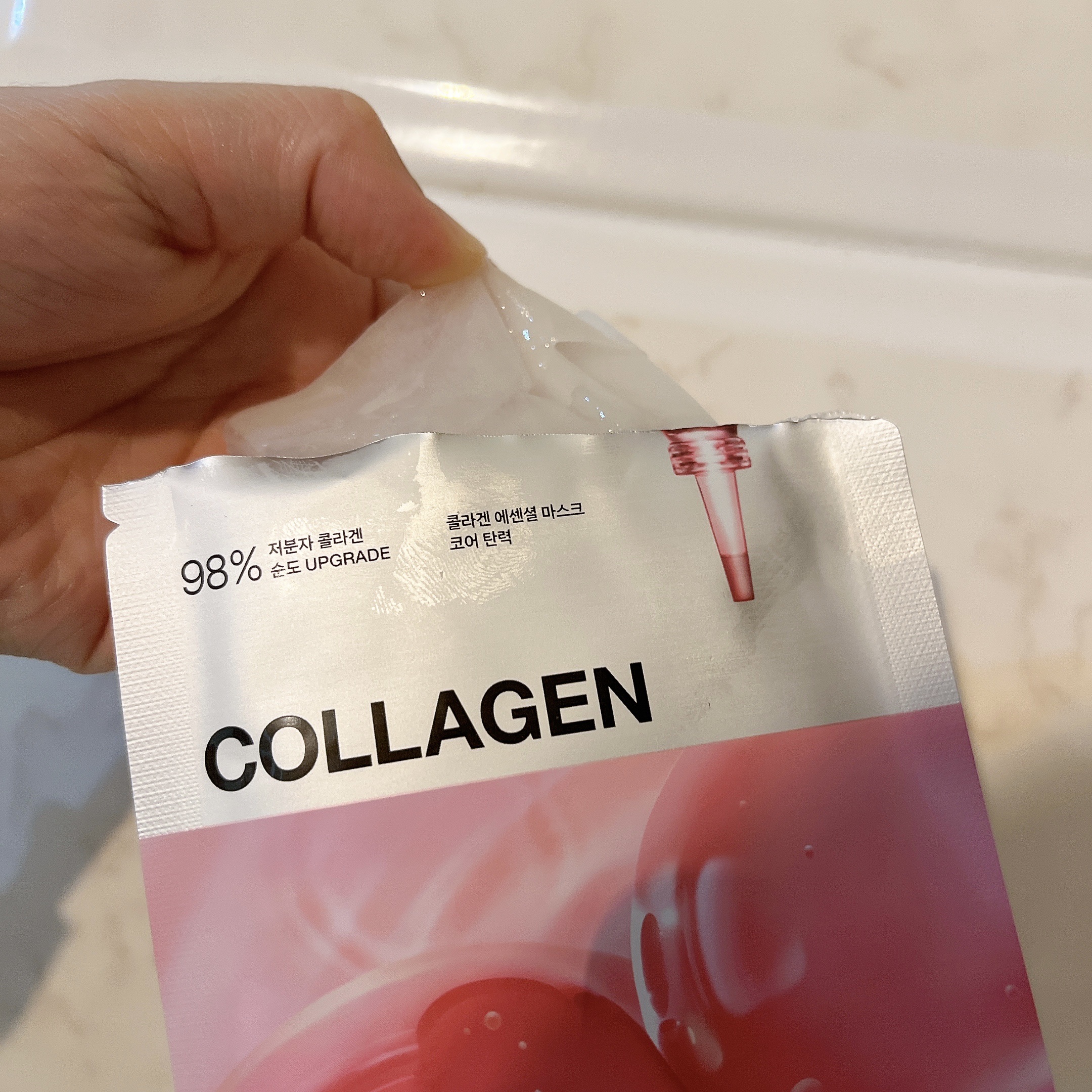 コラーゲン エッセンシャルマスクコアファーミング/MEDIHEAL/シートマスク・パックを使ったクチコミ（2枚目）