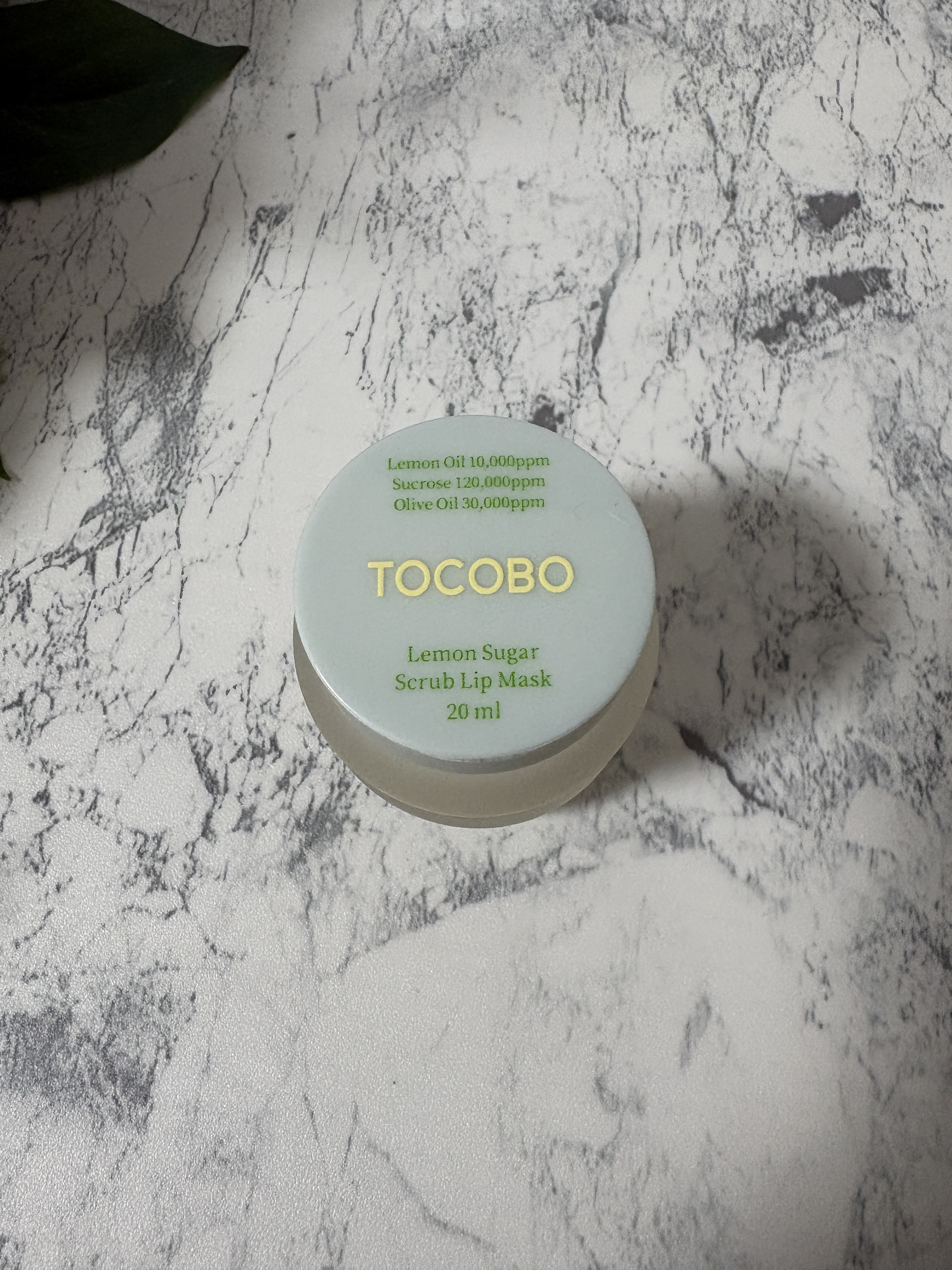 レモンシュガースクラブリップマスク/TOCOBO/リップスクラブを使ったクチコミ（2枚目）