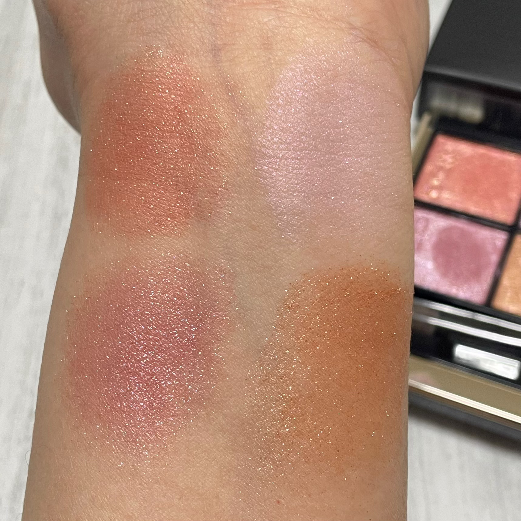 シグニチャー カラー アイズ/SUQQU/アイシャドウパレットを使ったクチコミ（3枚目）